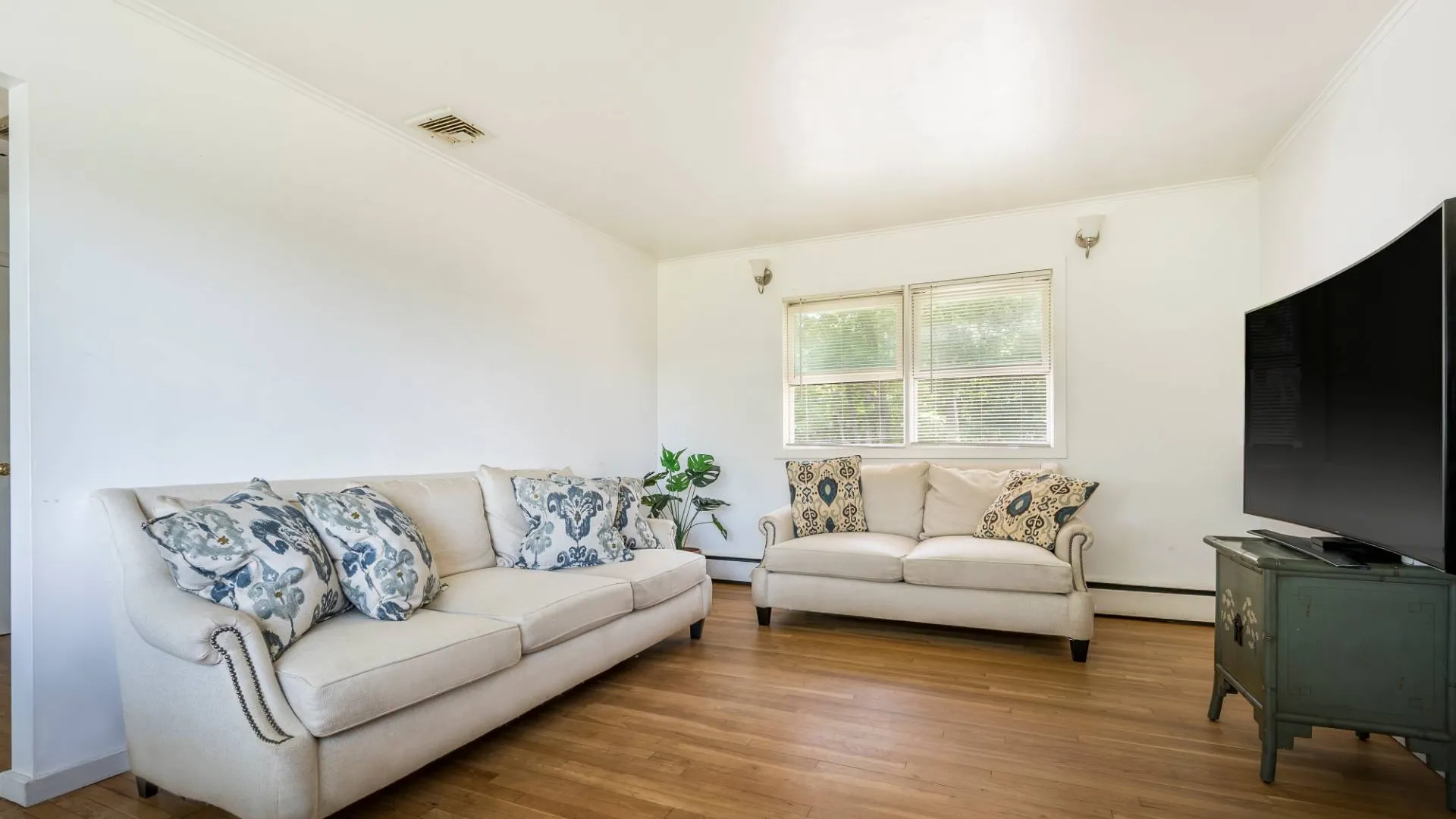 Property at 27 WEST SIDE AVE, East Quogue, NY 11942 7