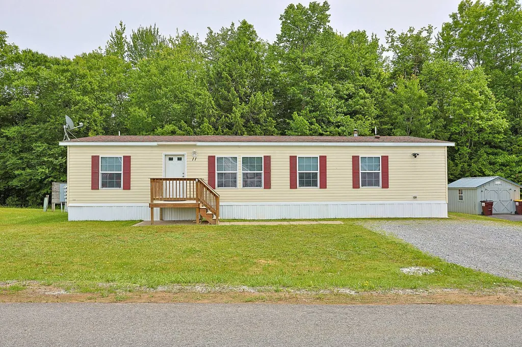 Property at 185 Old State Rd, Broadalbin, NY 12025