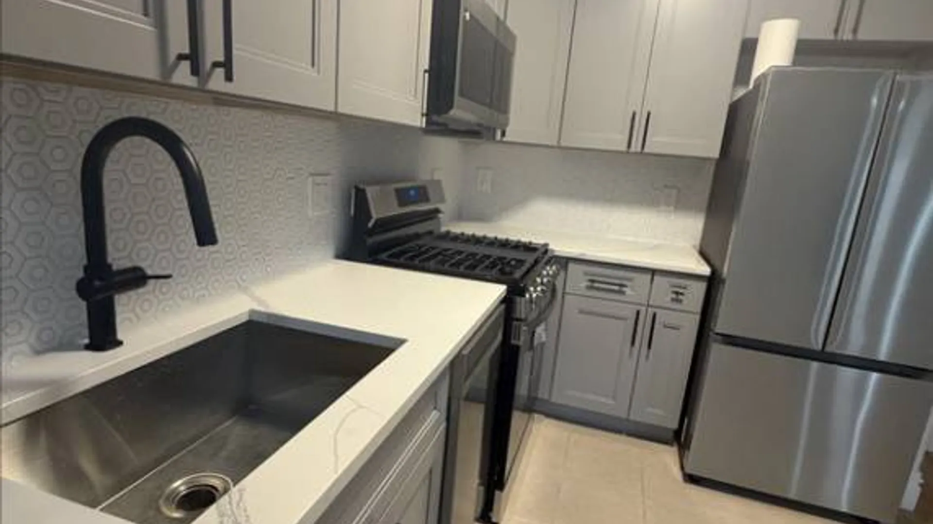 Property at 118-82 Metropolitan Ave, Kew Gardens, NY 11415 19