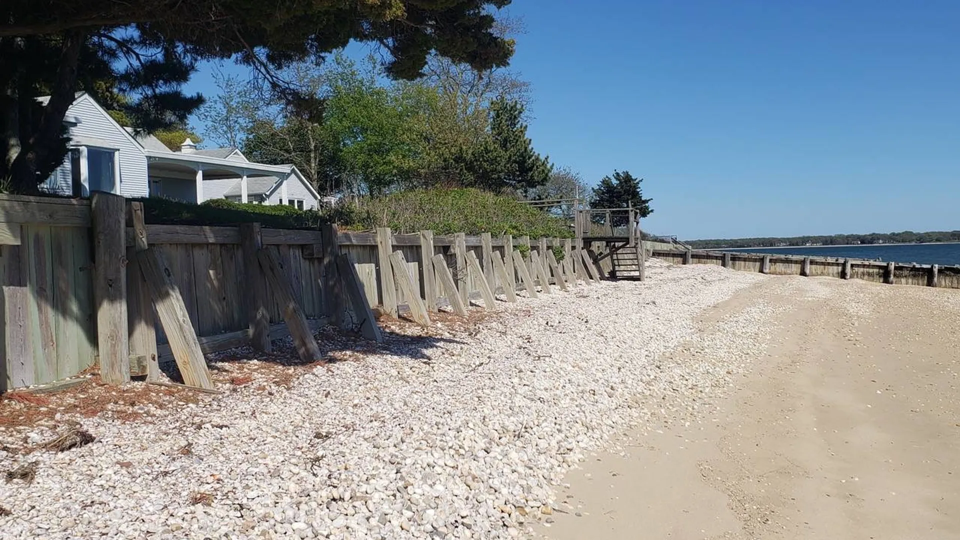 Property at 100 Peconic Ave, Shelter Island, NY 11964 3