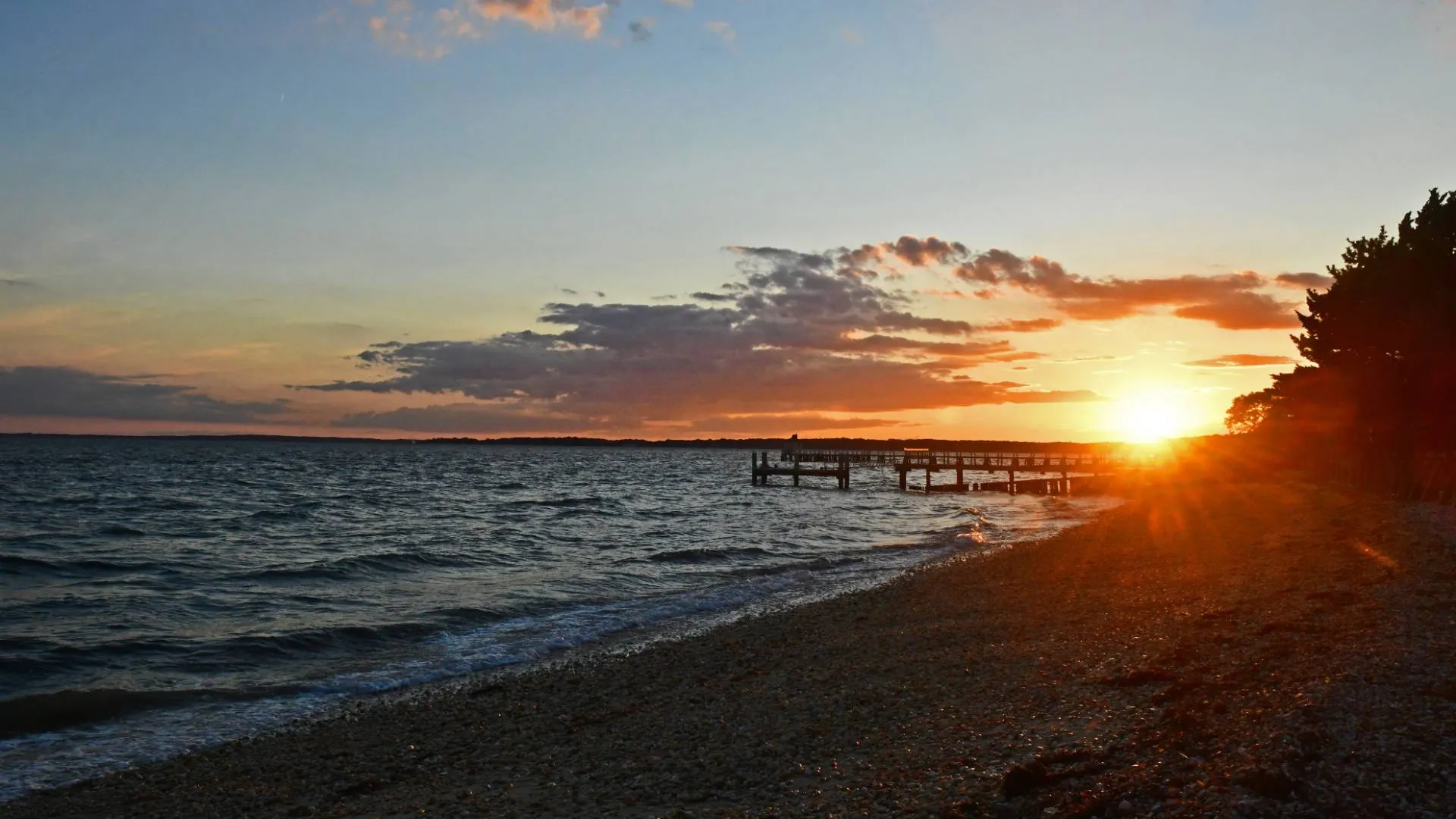 Property at 100 Peconic Ave, Shelter Island, NY 11964 4