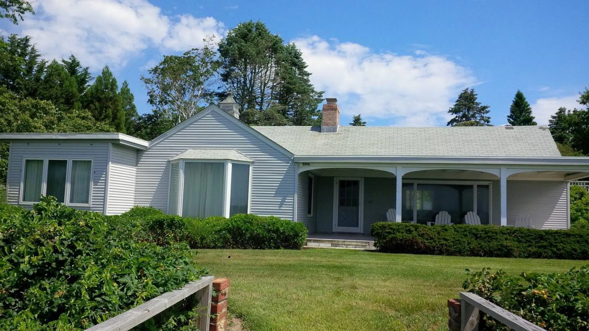 Property at 100 Peconic Ave, Shelter Island, NY 11964 11