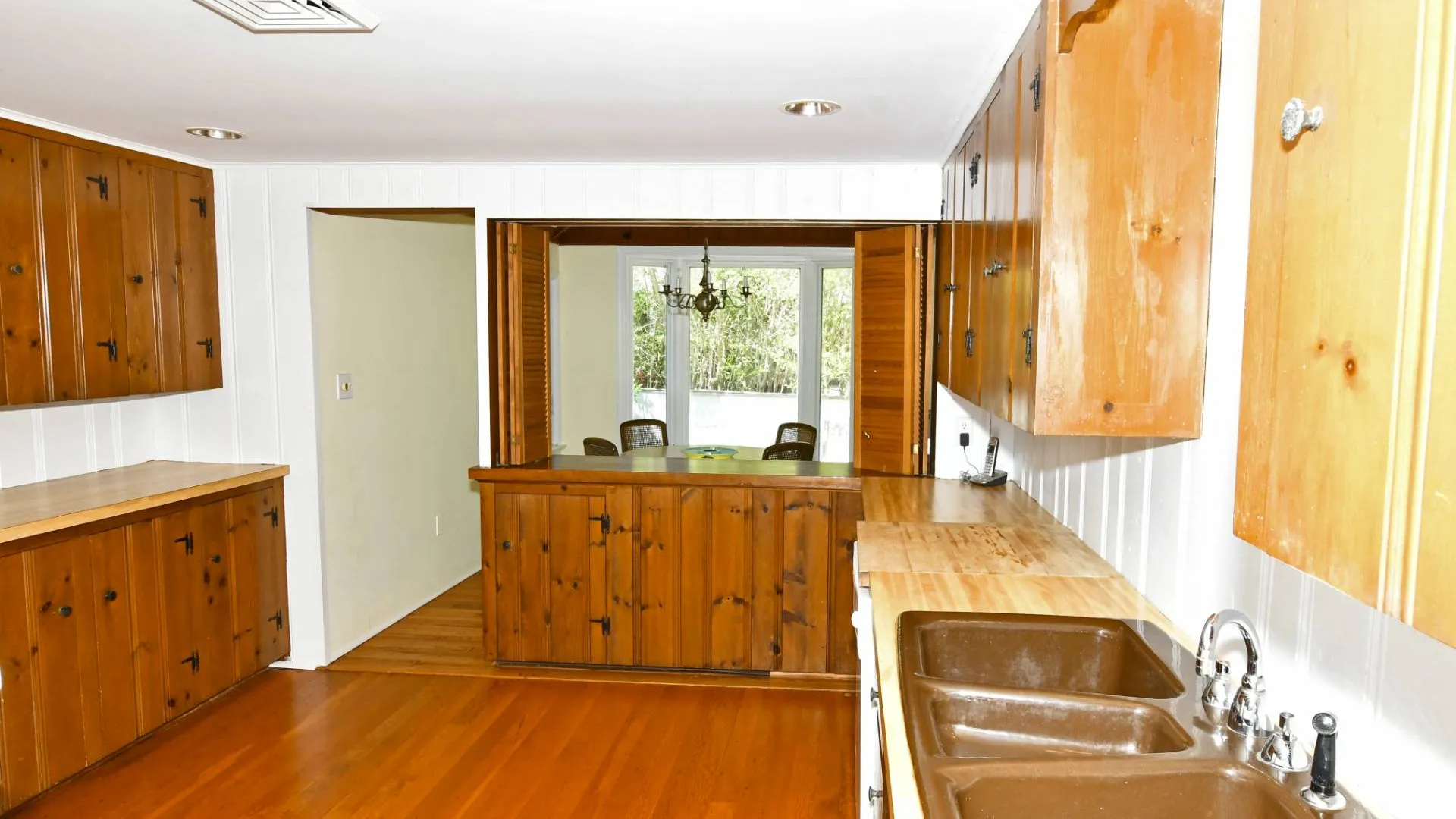 Property at 100 Peconic Ave, Shelter Island, NY 11964 16