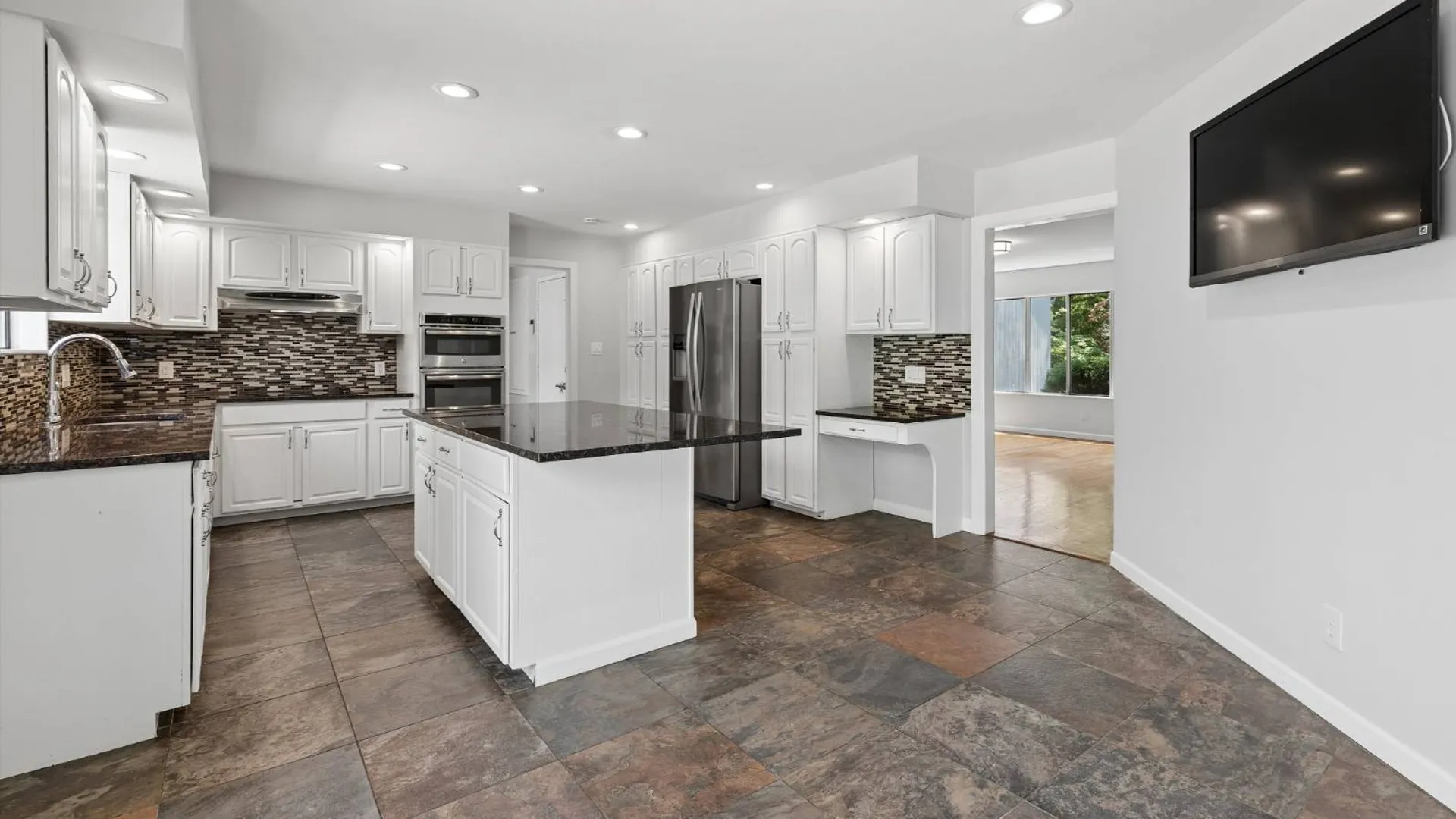 Property at 12 N Ridge Road, Old Field, NY 11733 28