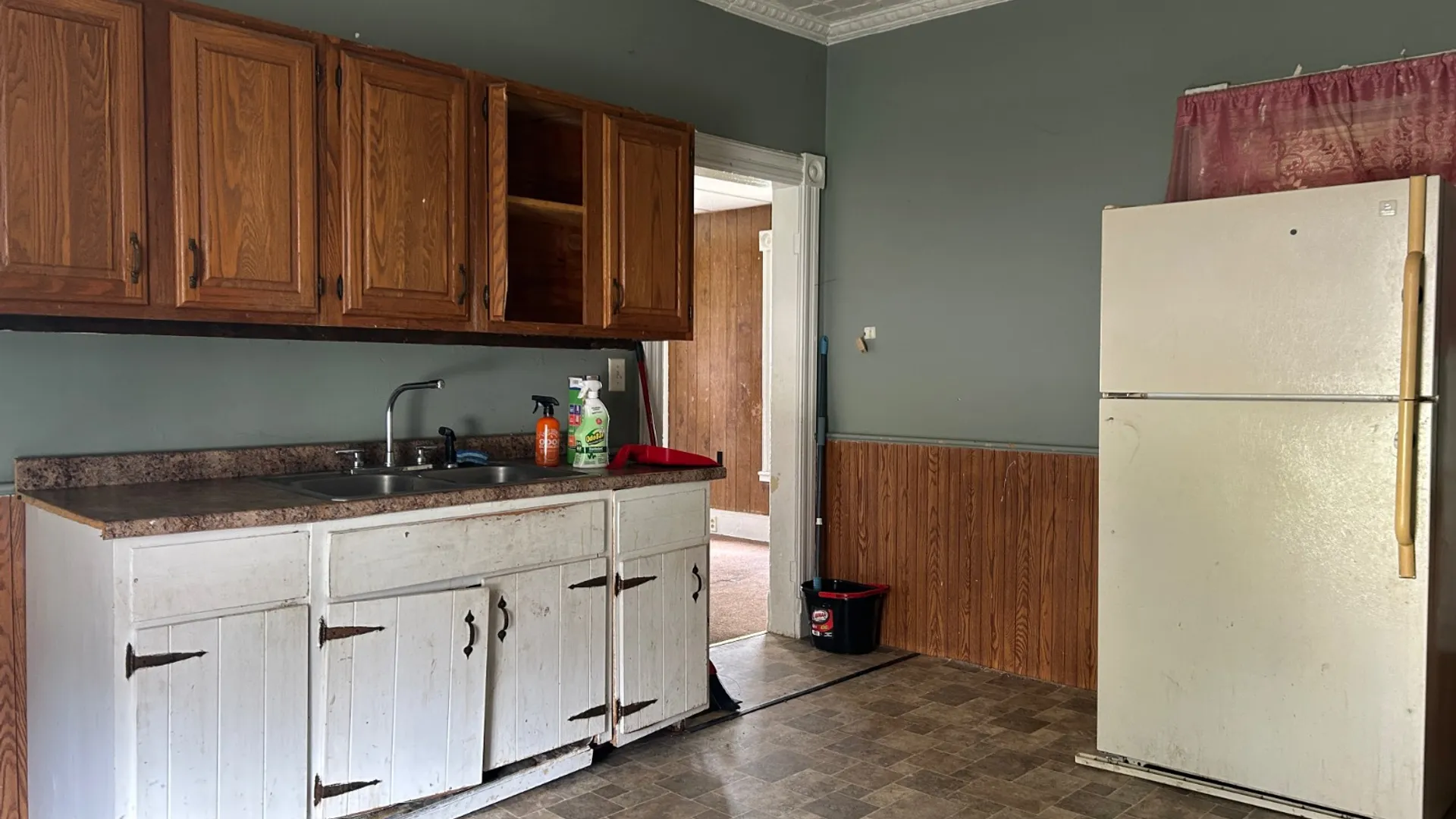 Property at 33 2nd St, Gloversville, NY 12078 31