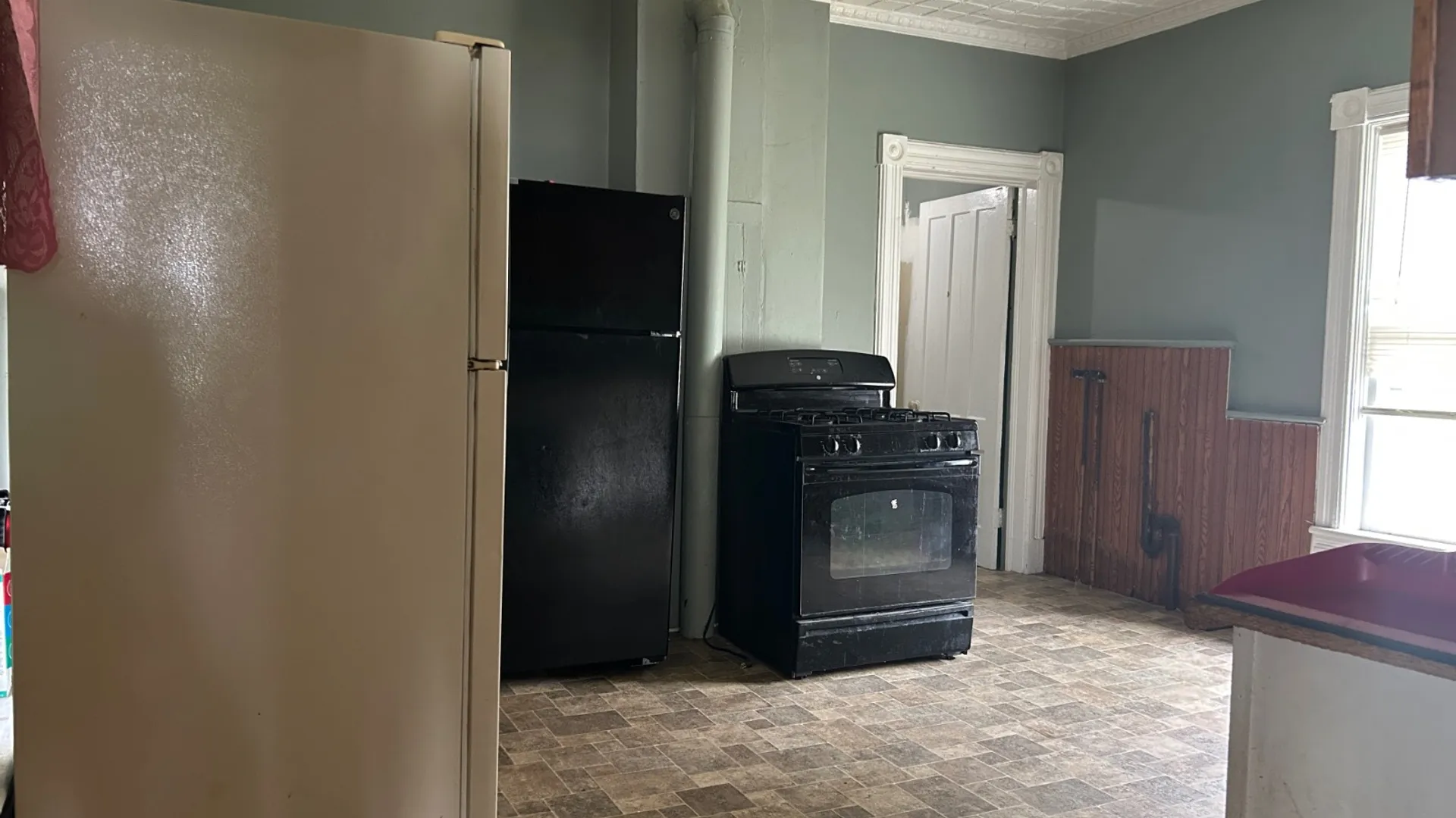 Property at 33 2nd St, Gloversville, NY 12078 28