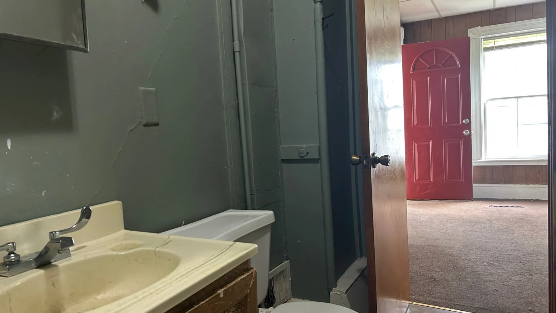 Property at 33 2nd St, Gloversville, NY 12078 21