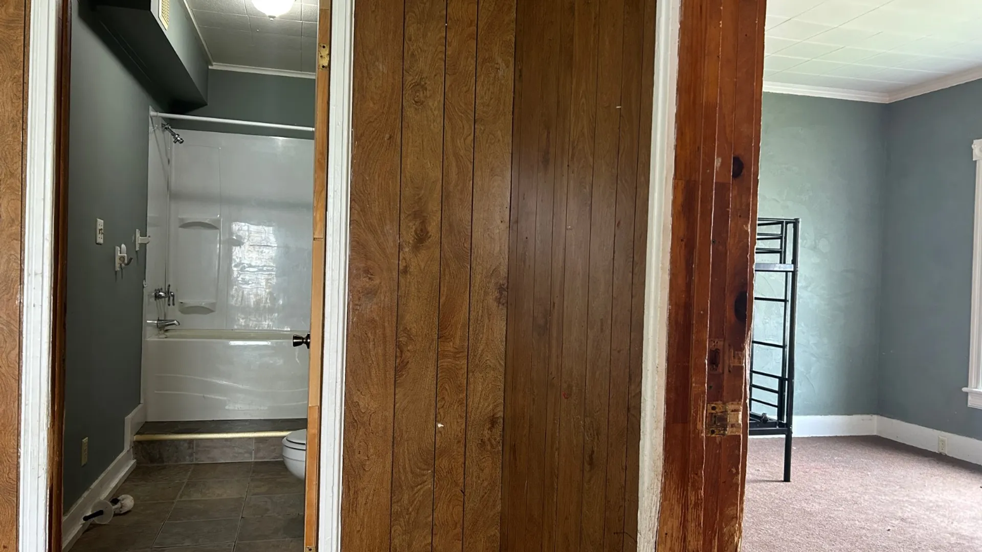Property at 33 2nd St, Gloversville, NY 12078 18