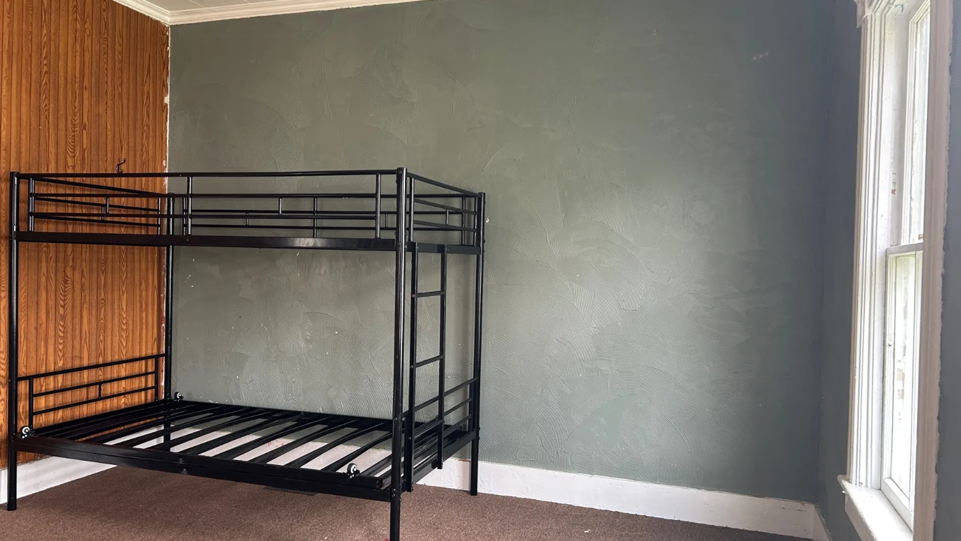 Property at 33 2nd St, Gloversville, NY 12078 16