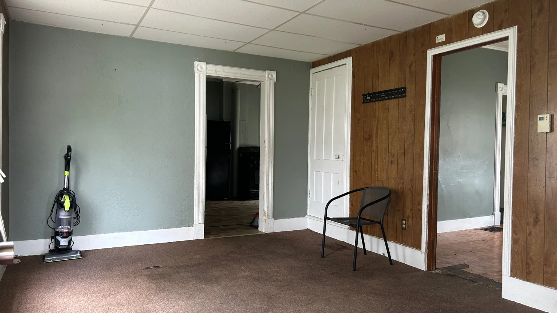 Property at 33 2nd St, Gloversville, NY 12078 12
