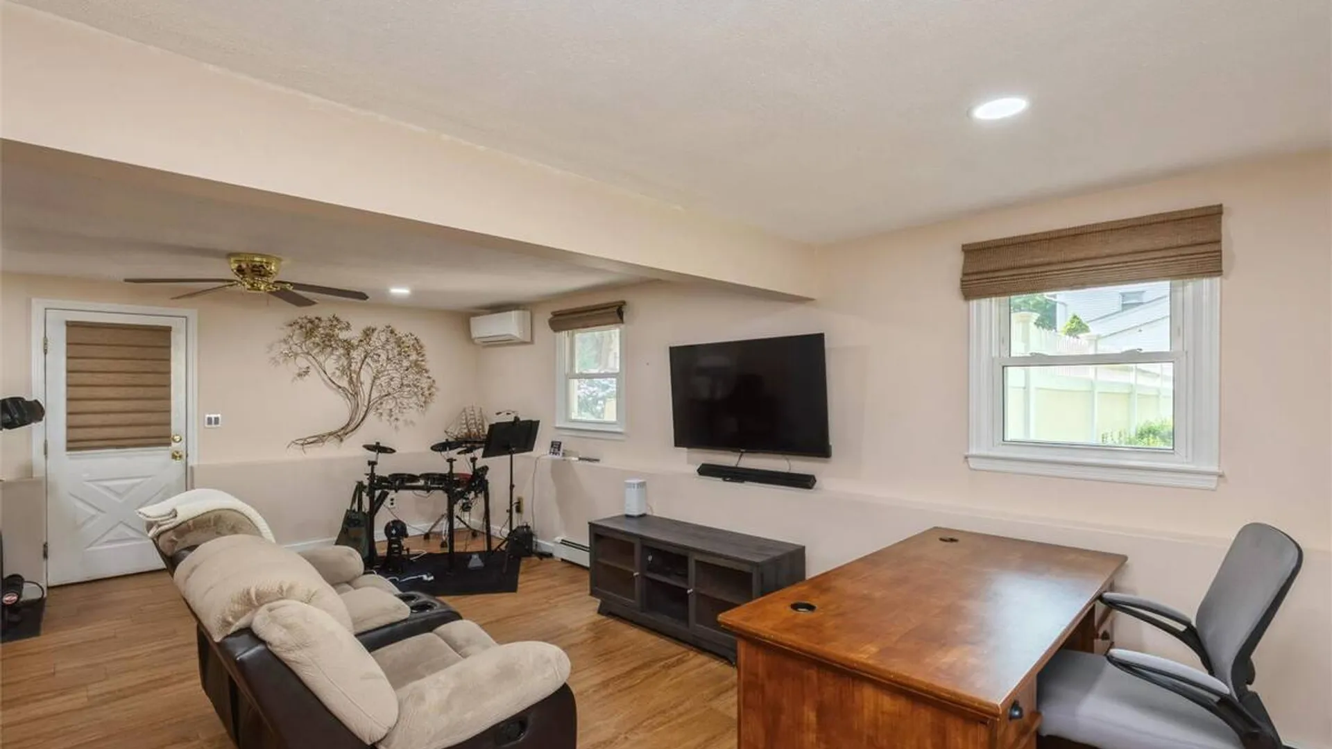 Property at 115 Clarendon Road, Ronkonkoma, NY 11779 20