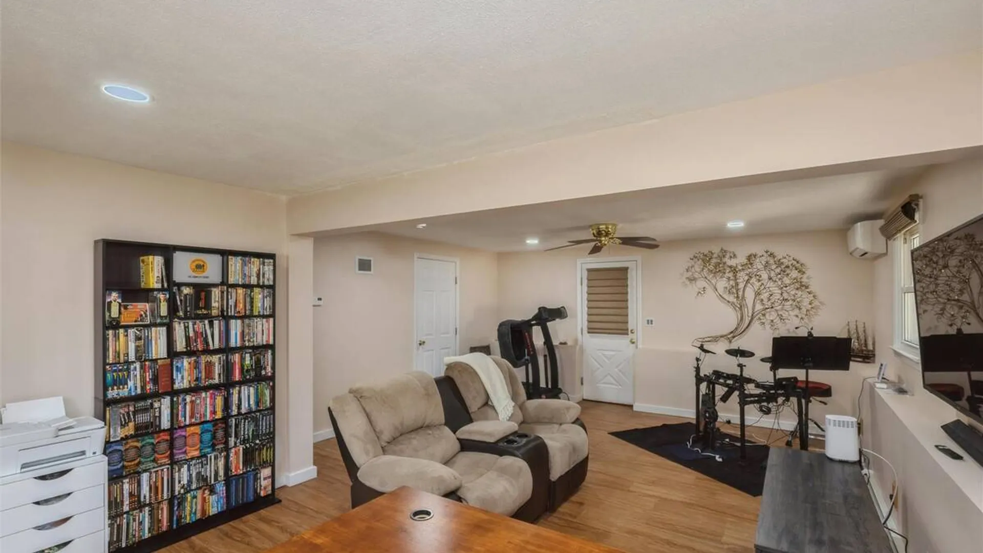 Property at 115 Clarendon Road, Ronkonkoma, NY 11779 21