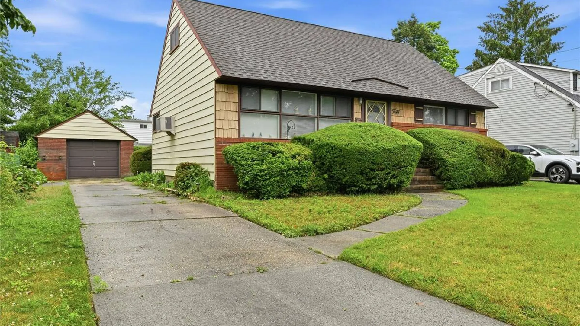 Property at 50 Moeller Street, Hicksville, NY 11801 3