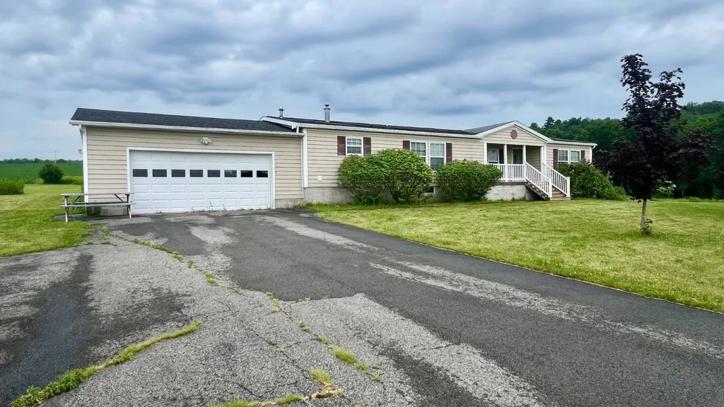 Property at 236 Hollow Road, Amsterdam, NY 12010