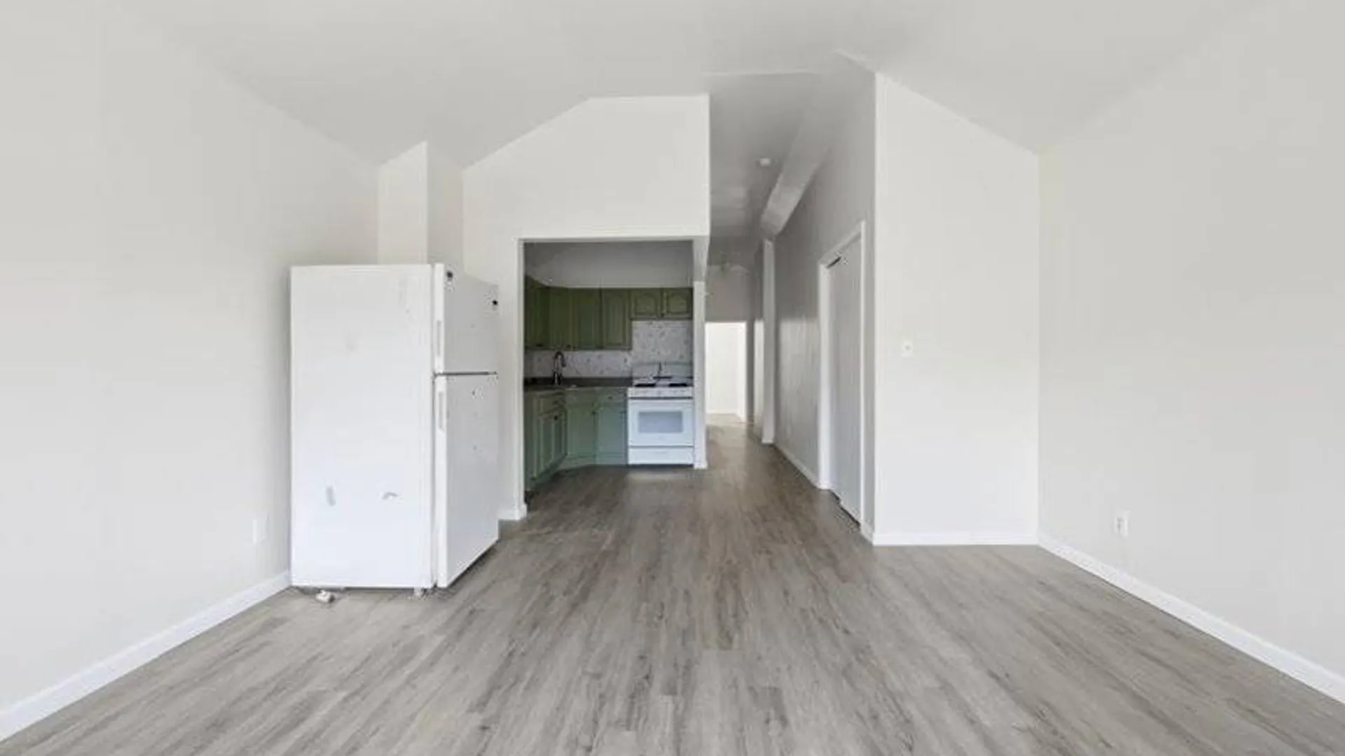 Property at 1991 pacific st, brooklyn, NY 11233 4