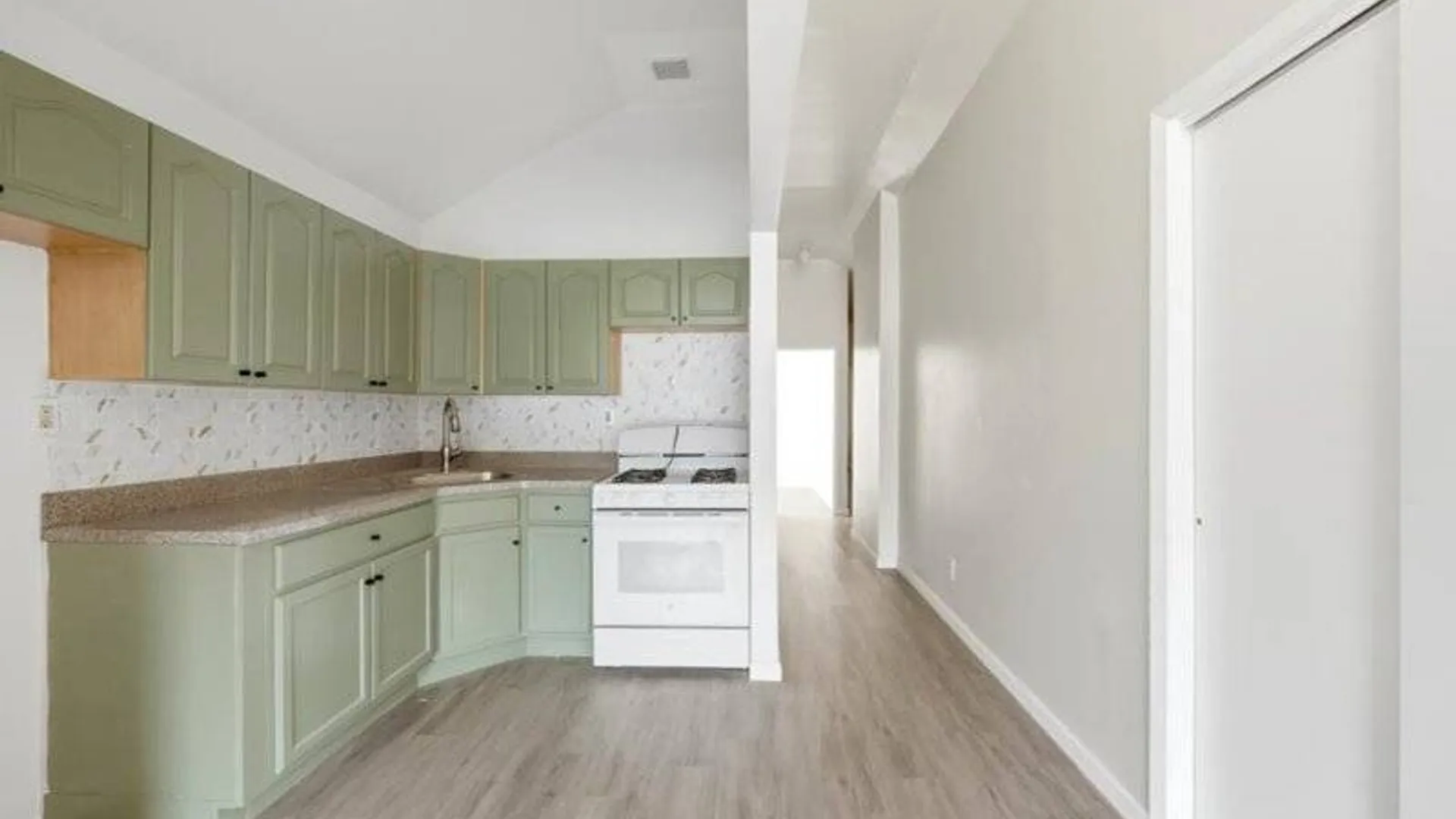 Property at 1991 pacific st, brooklyn, NY 11233 5