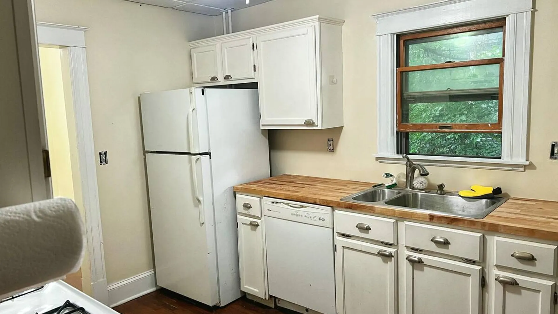 Property at 14 Bleeker Avenue, Troy, NY 12180 3