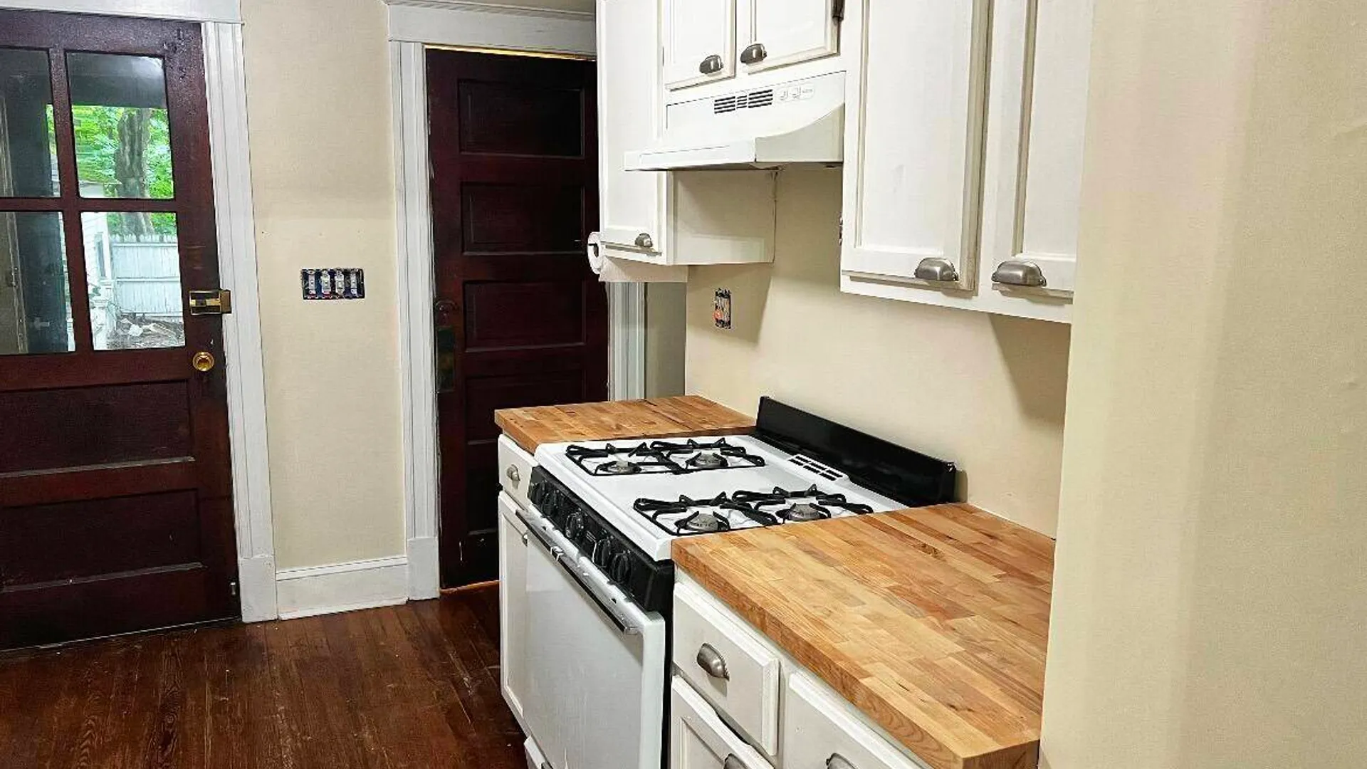 Property at 14 Bleeker Avenue, Troy, NY 12180 5