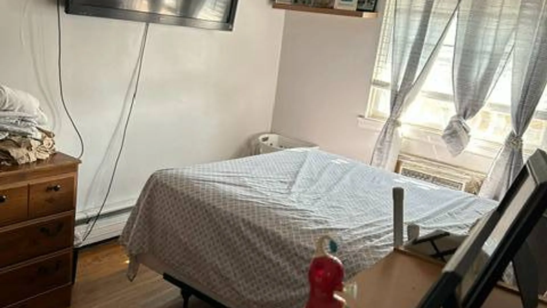 Property at 4213 East Tremont Avenue, NYC, NY 10465 18
