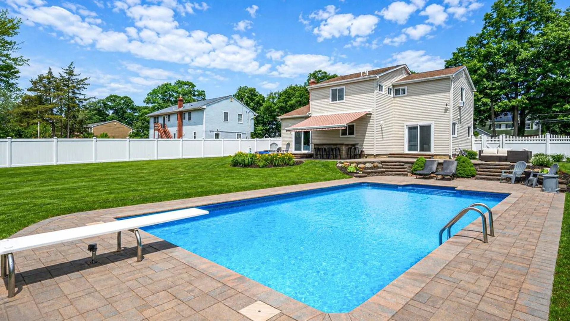 Property at 320 Peconic Avenue, Medford, NY 11763 31