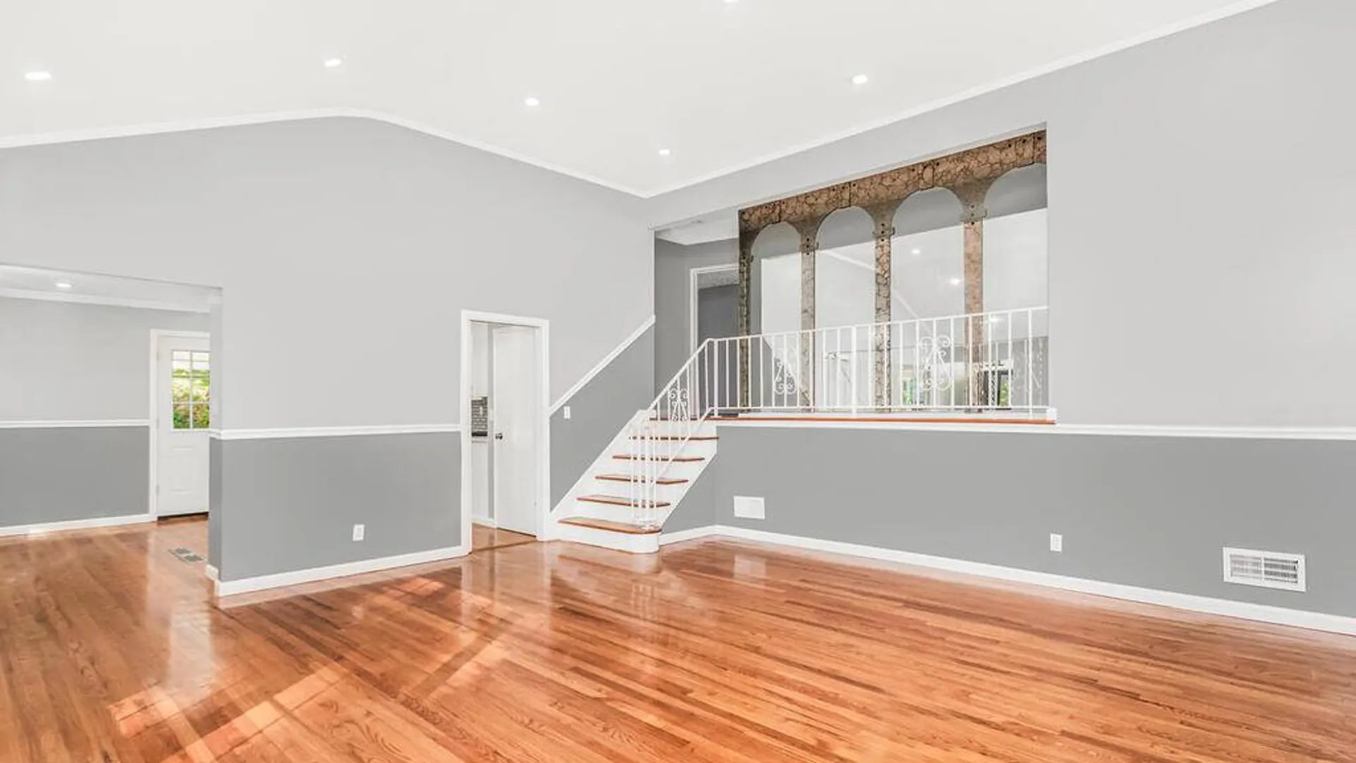 Property at 90 Patton Dr, Yonkers, NY 10710 14