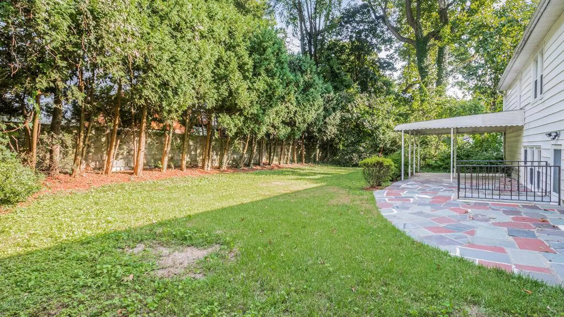 Property at 90 Patton Dr, Yonkers, NY 10710 8
