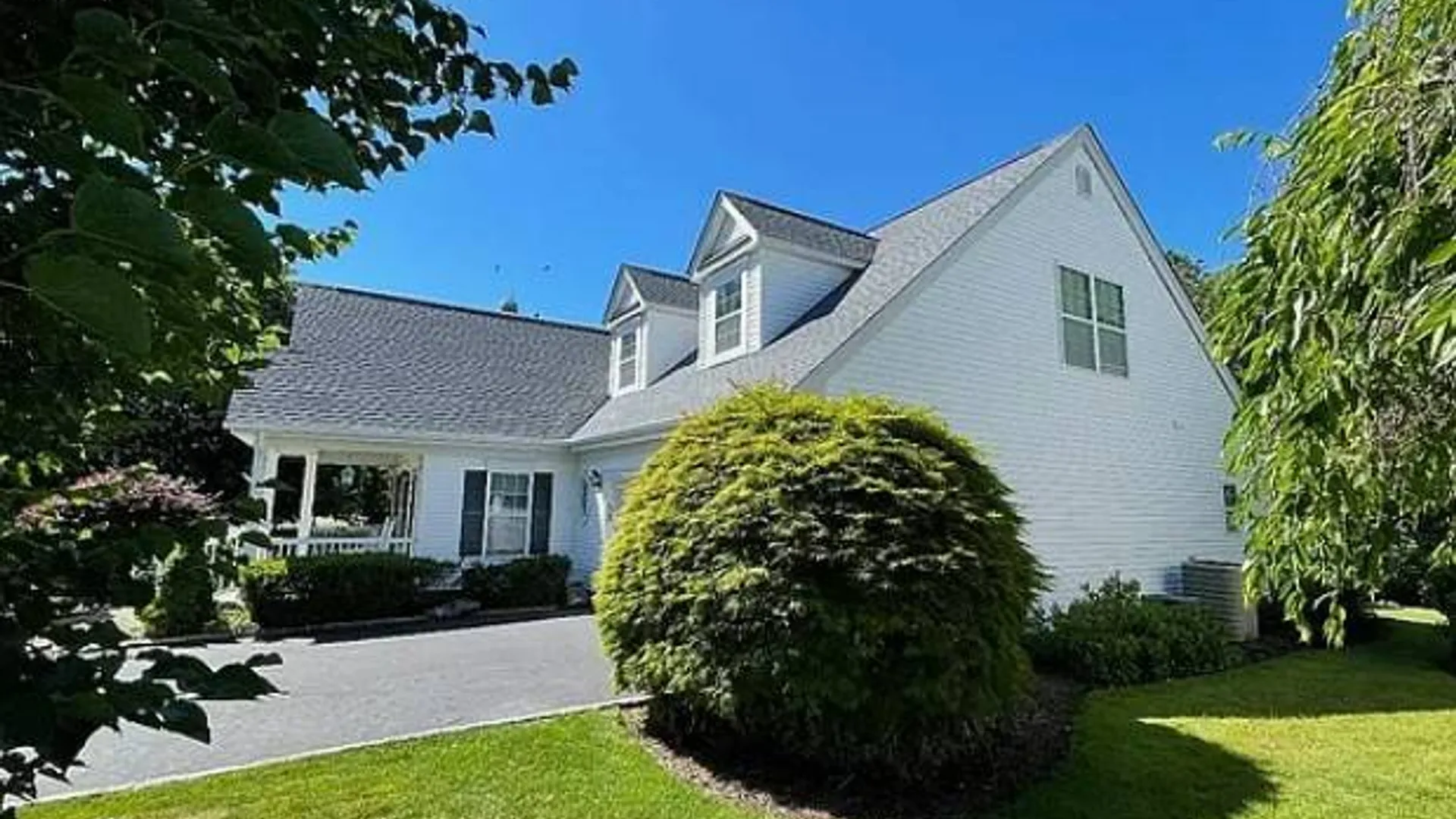 Property at 90 Golden Spruce Dr, Calverton, NY 11933 11