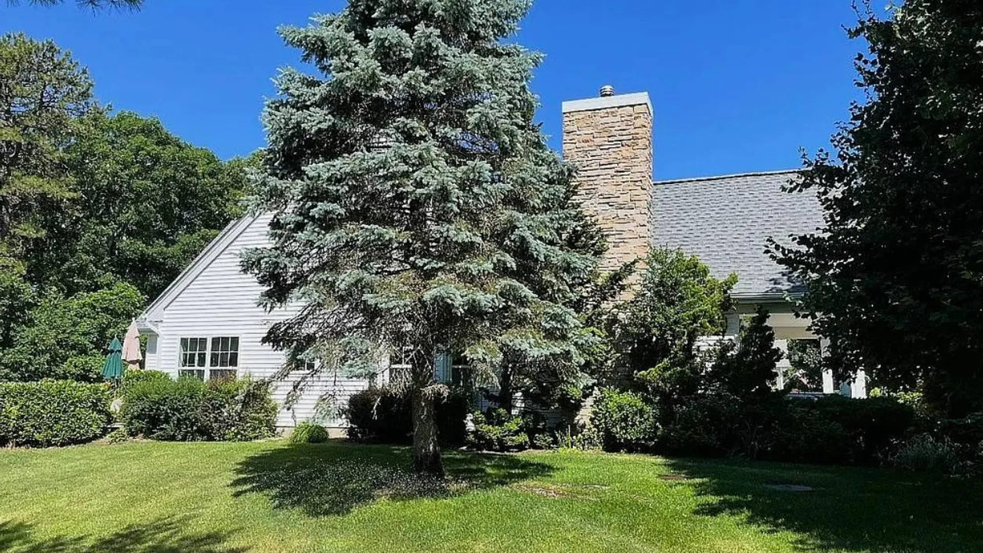 Property at 90 Golden Spruce Dr, Calverton, NY 11933 10