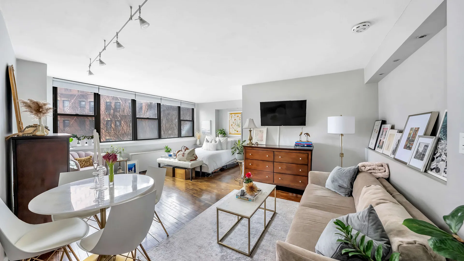 Property at 225 East 36th Street, New York, NY 10016 3