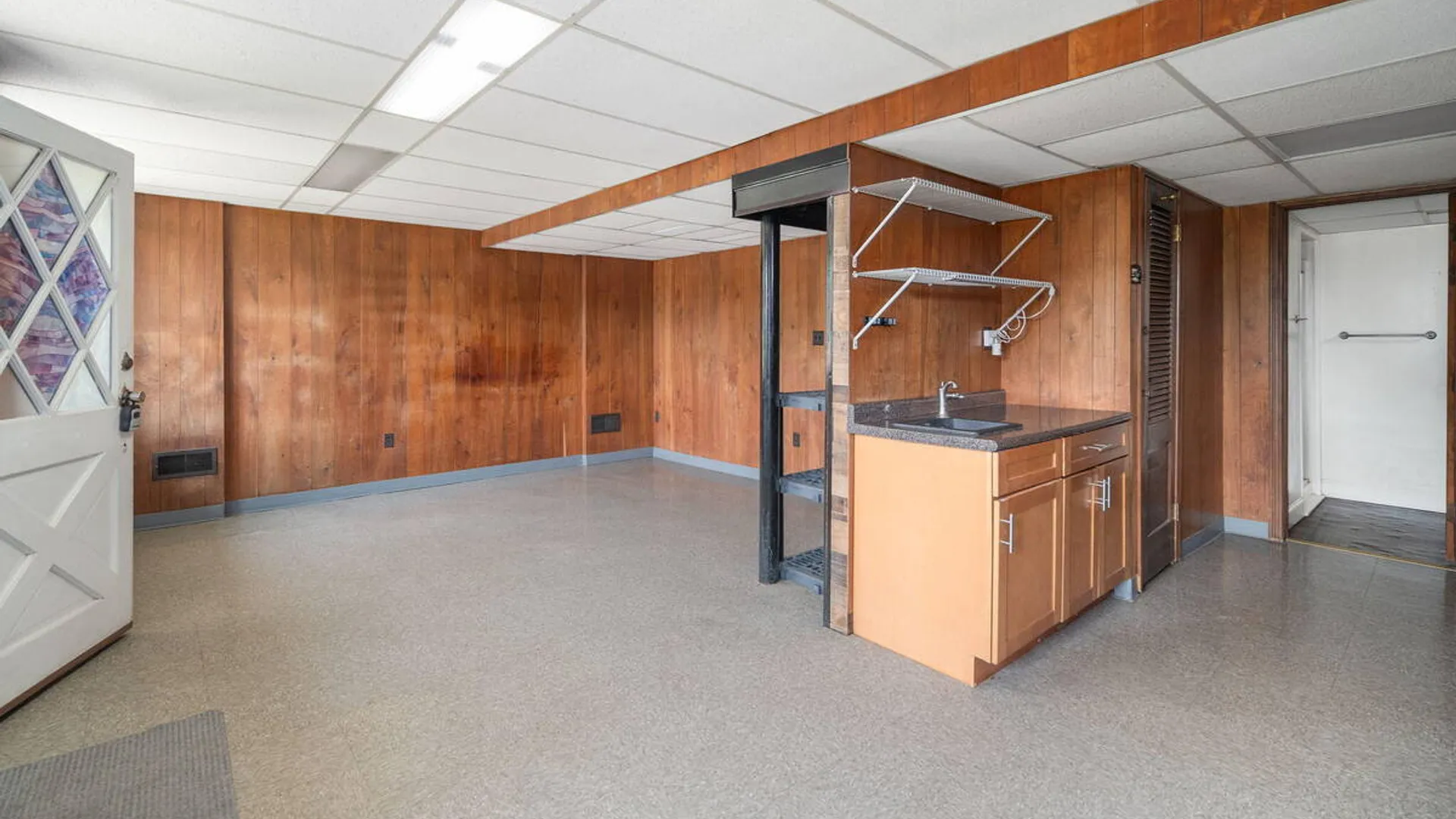 Property at 2 Sunset Road, North Greenbush, NY 12144 5