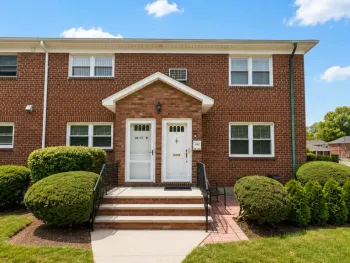 Property at 56-27B Utopia Pkwy, Fresh Meadows, NY 11365