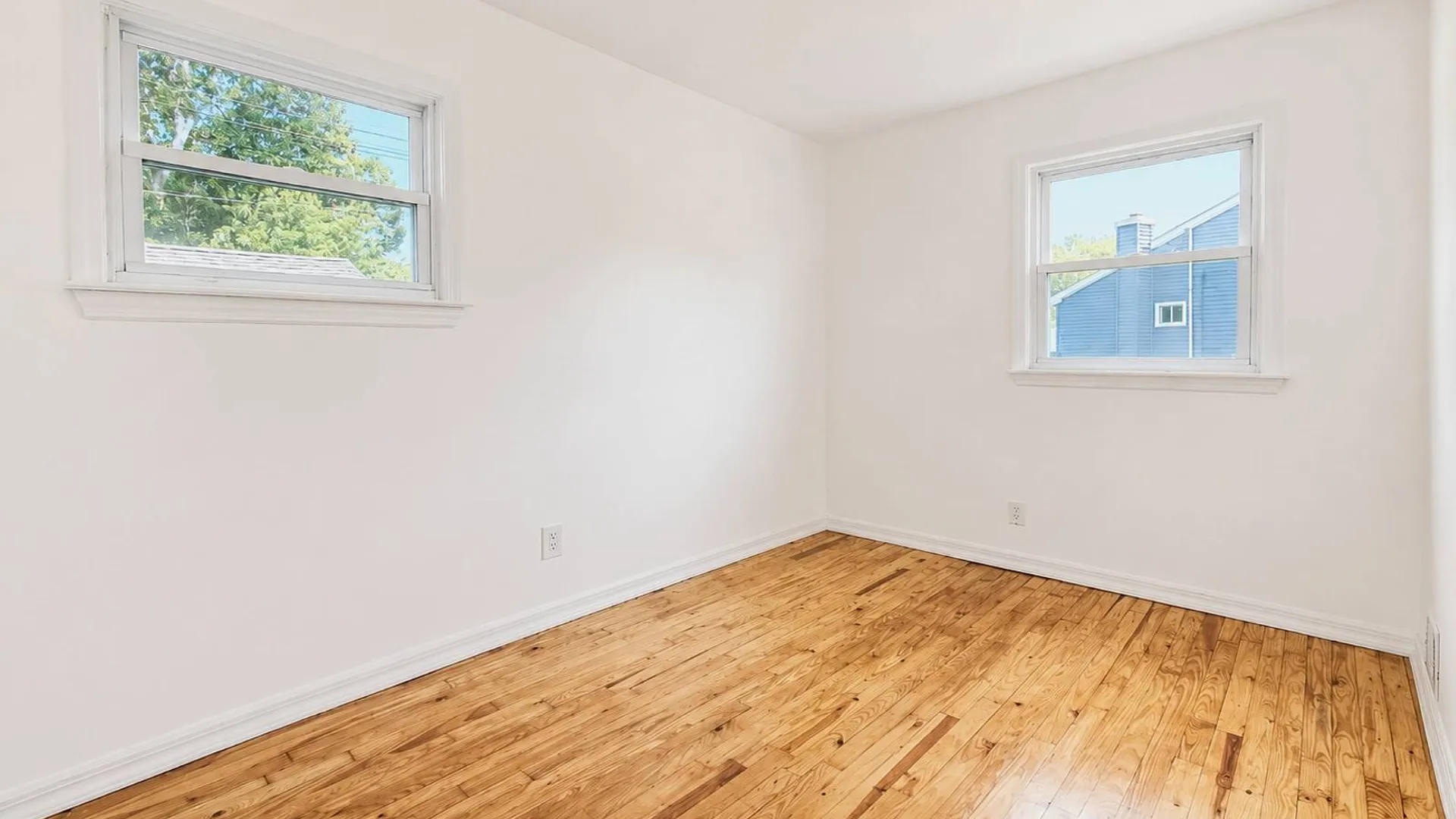 Property at 290 Eastwood Blvd, Centereach, NY 11720 16