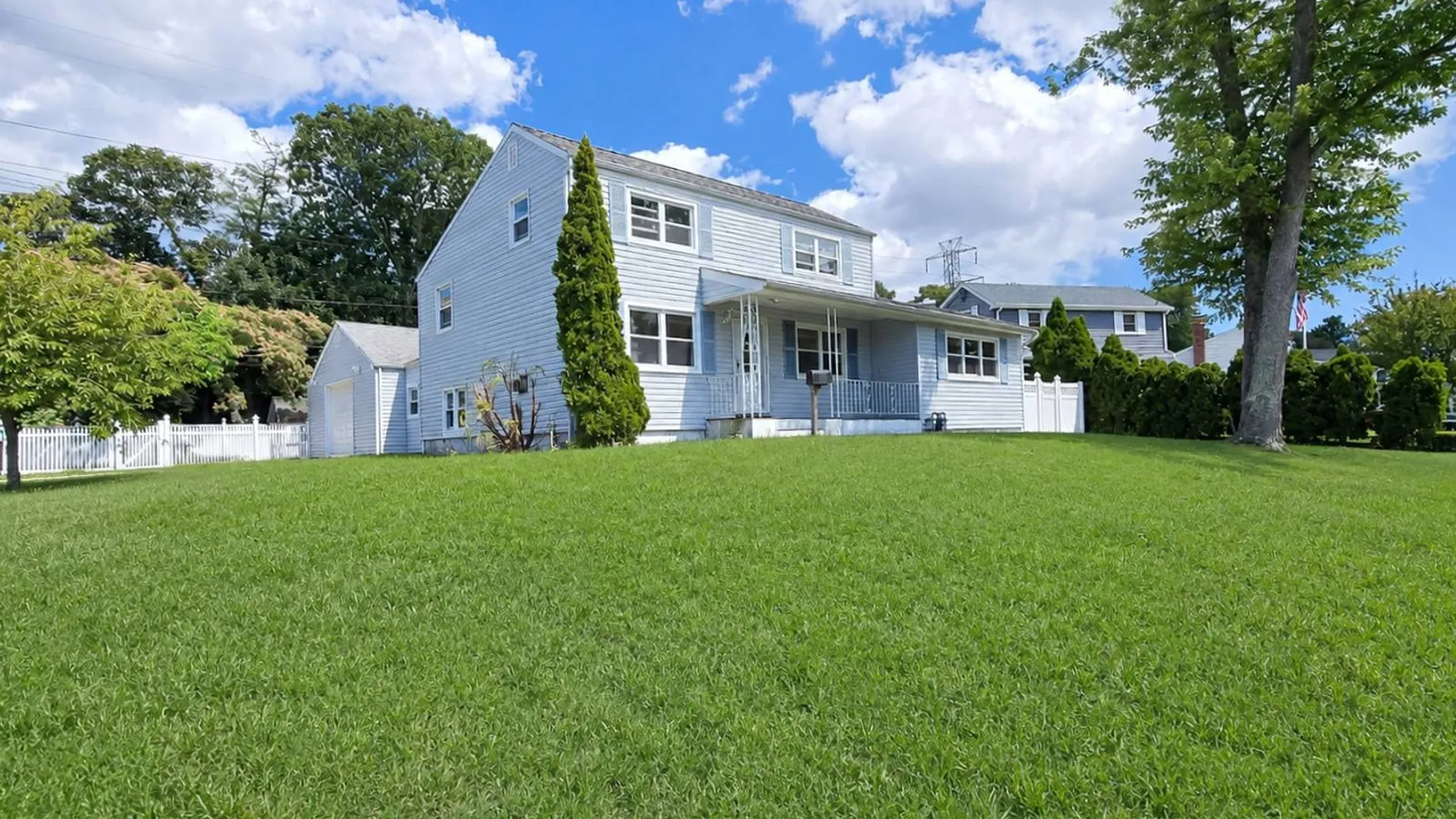 Property at 290 Eastwood Blvd, Centereach, NY 11720 2