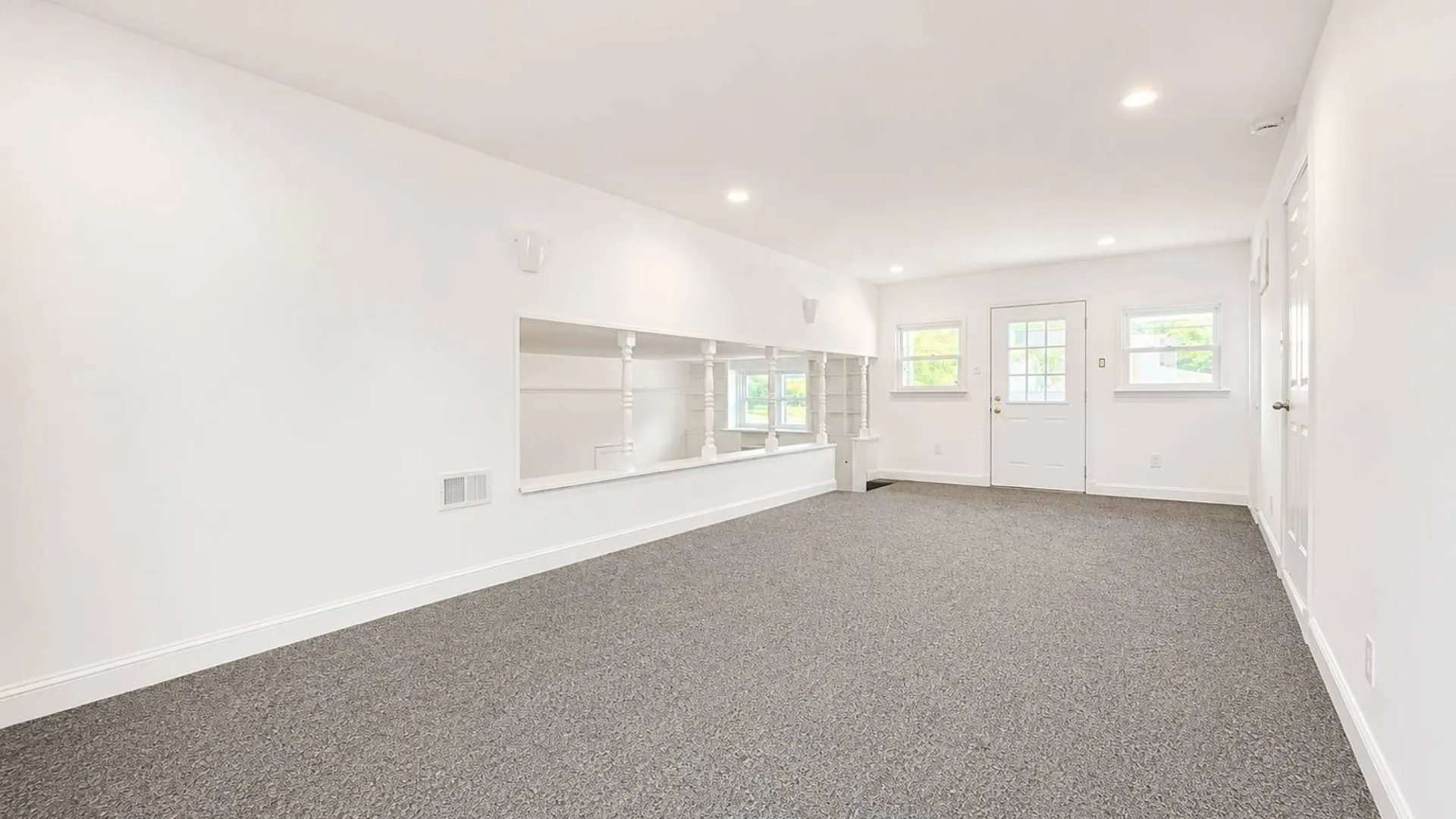 Property at 290 Eastwood Blvd, Centereach, NY 11720 9