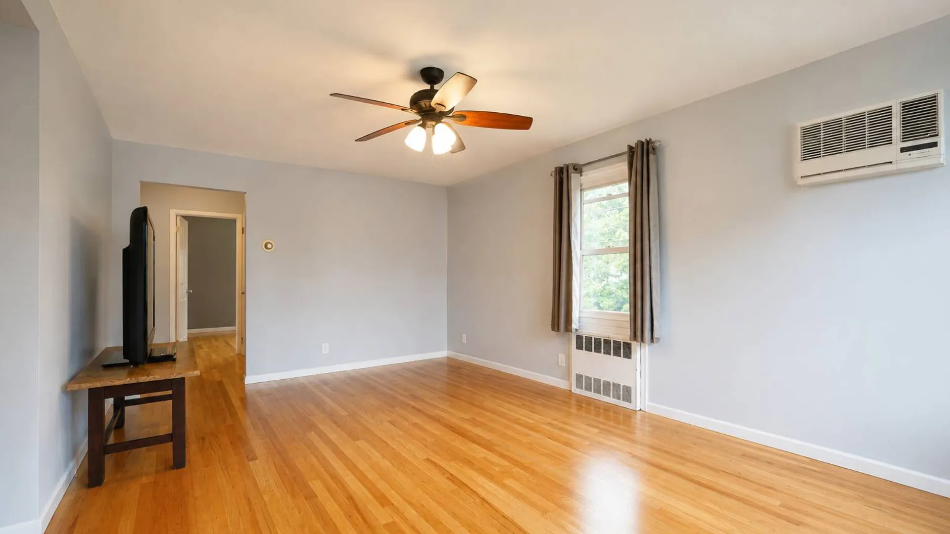 Property at 145 Keegans Lane, Staten Island, NY 10308 4