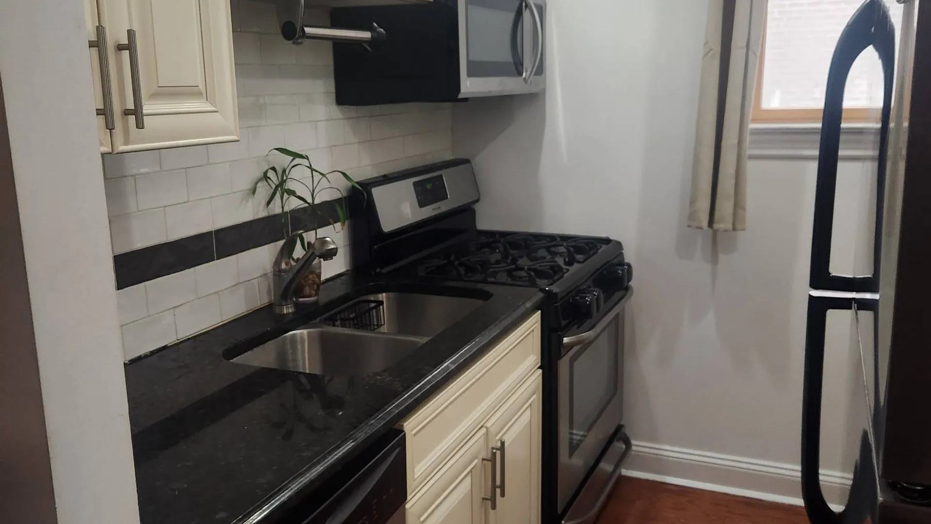 Property at 85-15 120th Street, Kew Gardens, NY 11415 5