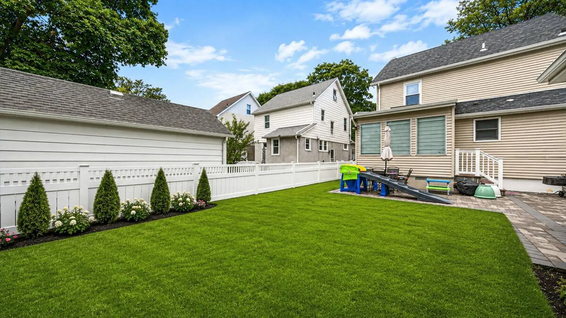 Property at 159 Iris Avenue, Floral Park, NY 11001 26