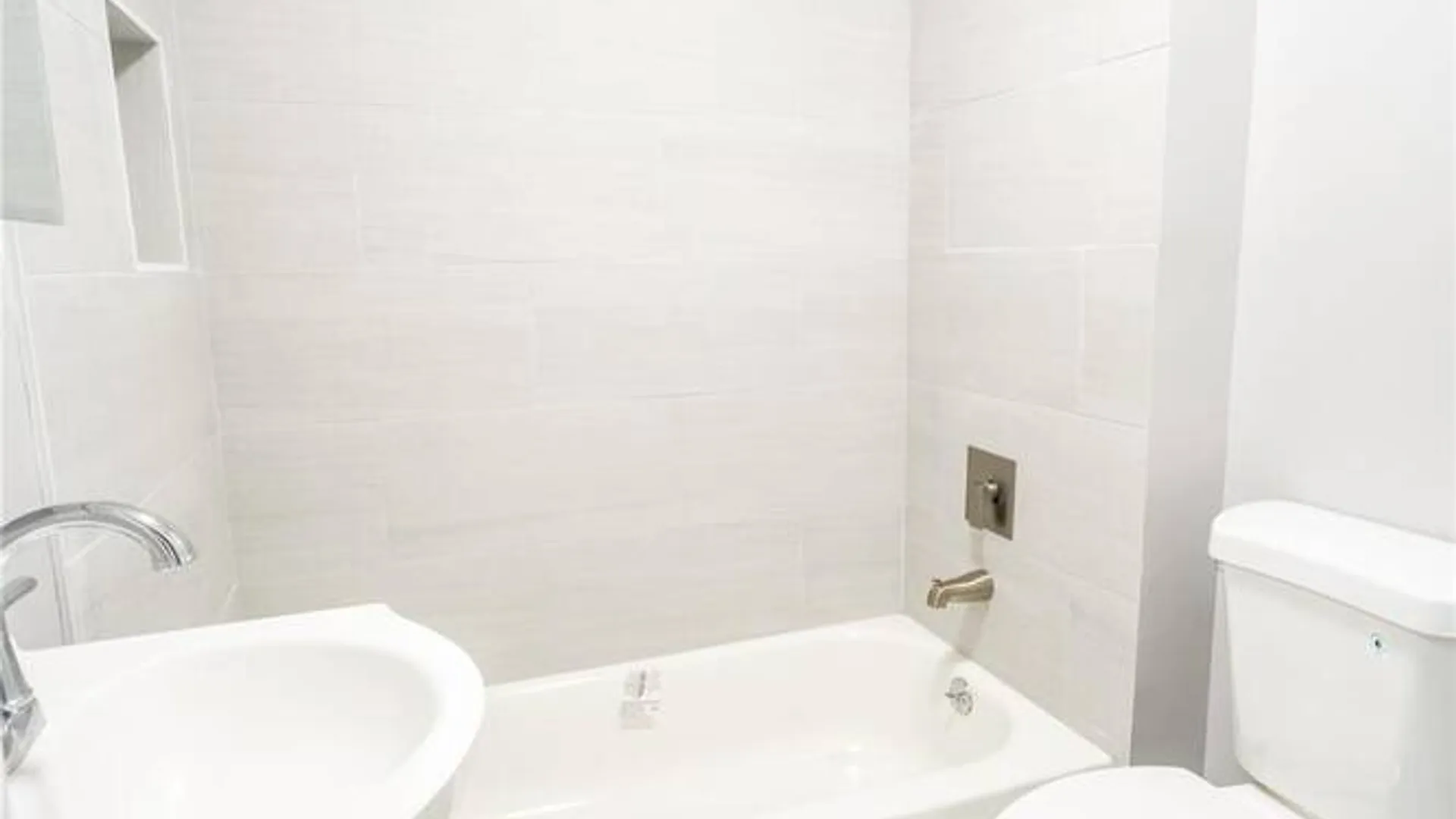 Property at 11 Berry Lane, Centereach, NY 11720 12