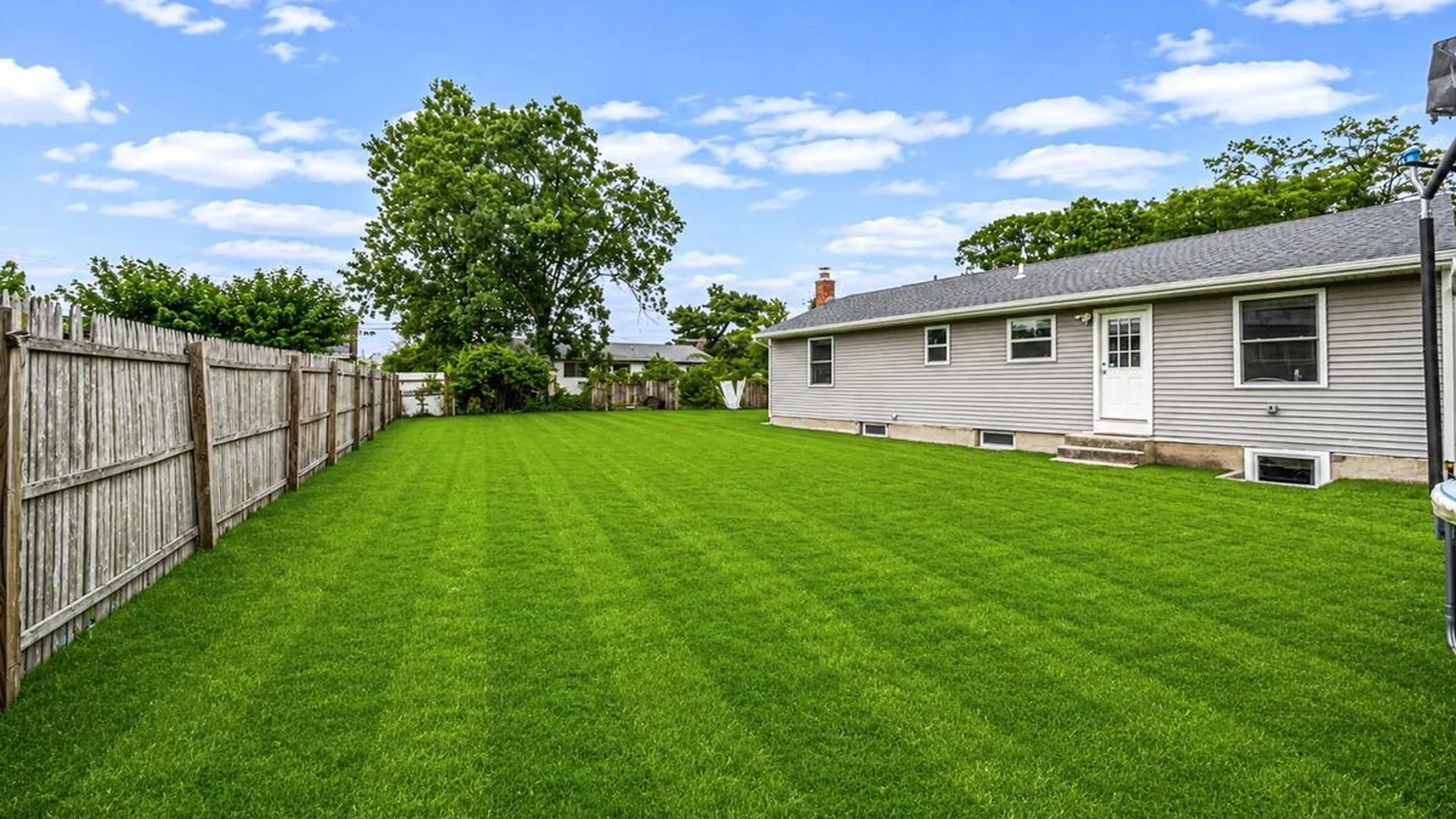 Property at 18 Jackson Street, Farmingdale, NY 11735 29