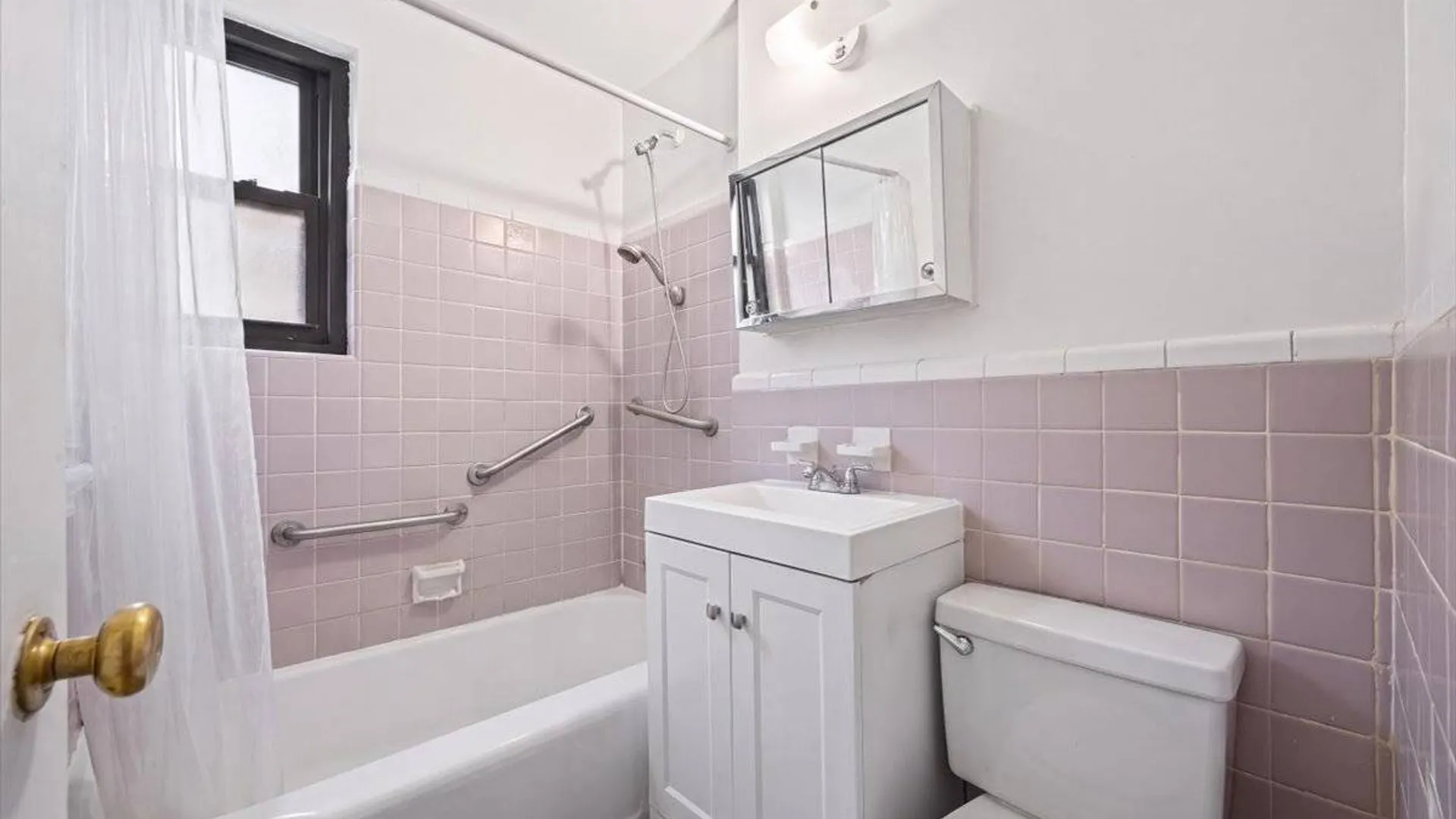 Property at 57-44 244th St, Douglaston, NY 11362 9