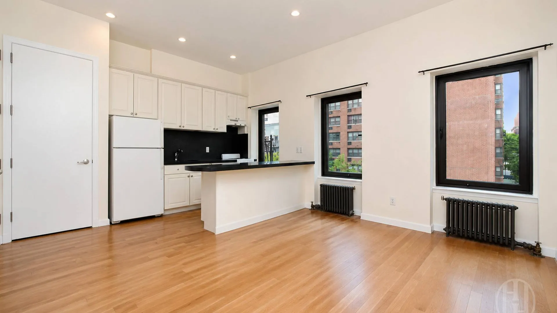 Property at 200 East 35th Street, New York, NY 10016 3