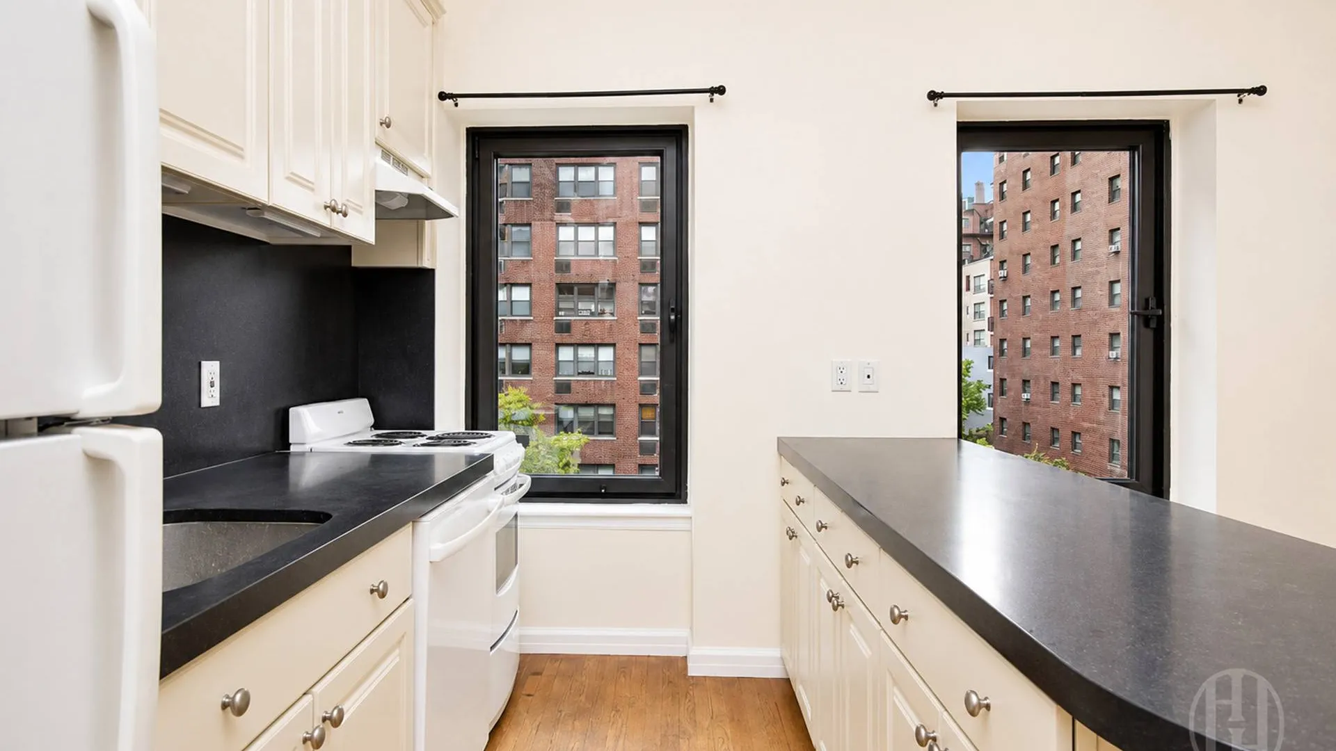 Property at 200 East 35th Street, New York, NY 10016 6