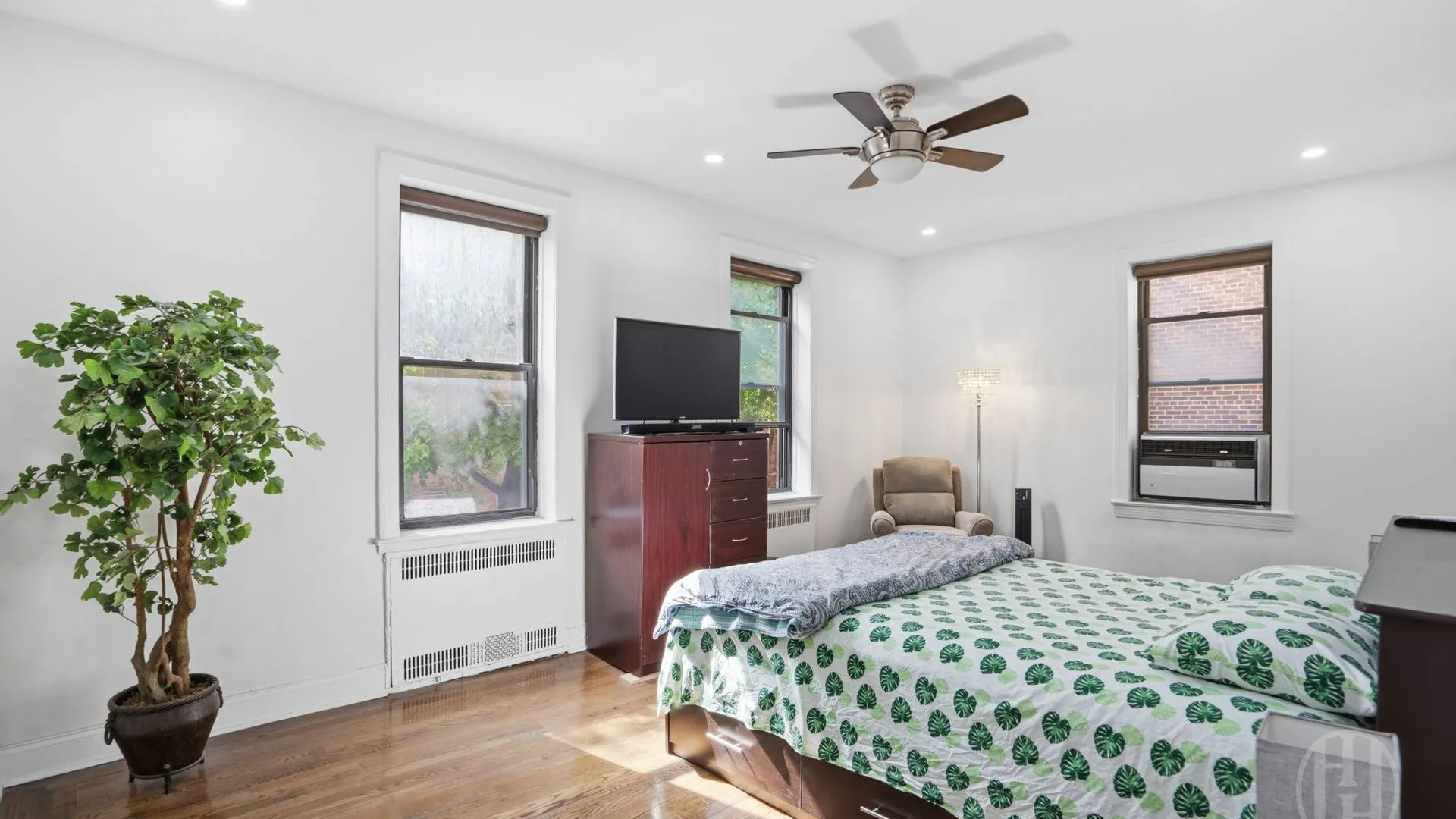 Property at 35 -45 81st St, Queens, NY 11372 4