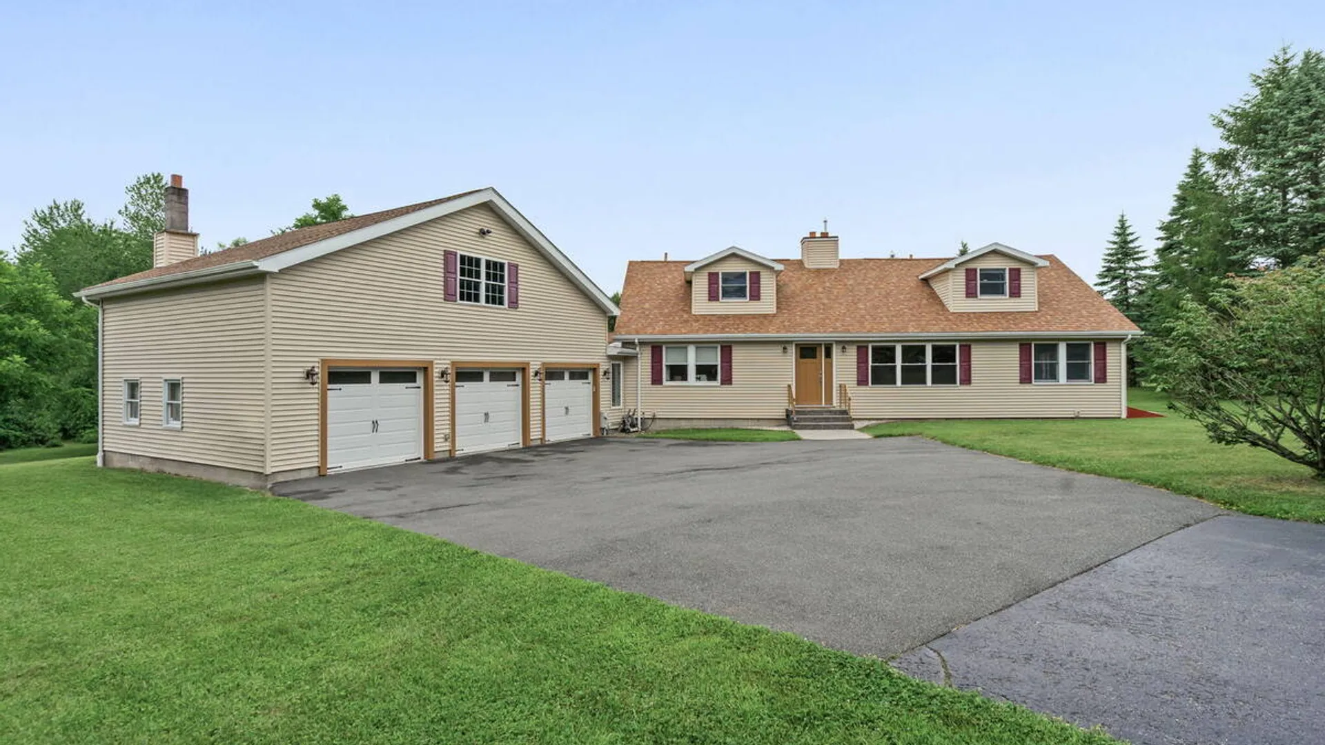 Property at 1567 Best Road, East Greenbush, NY 12144 2