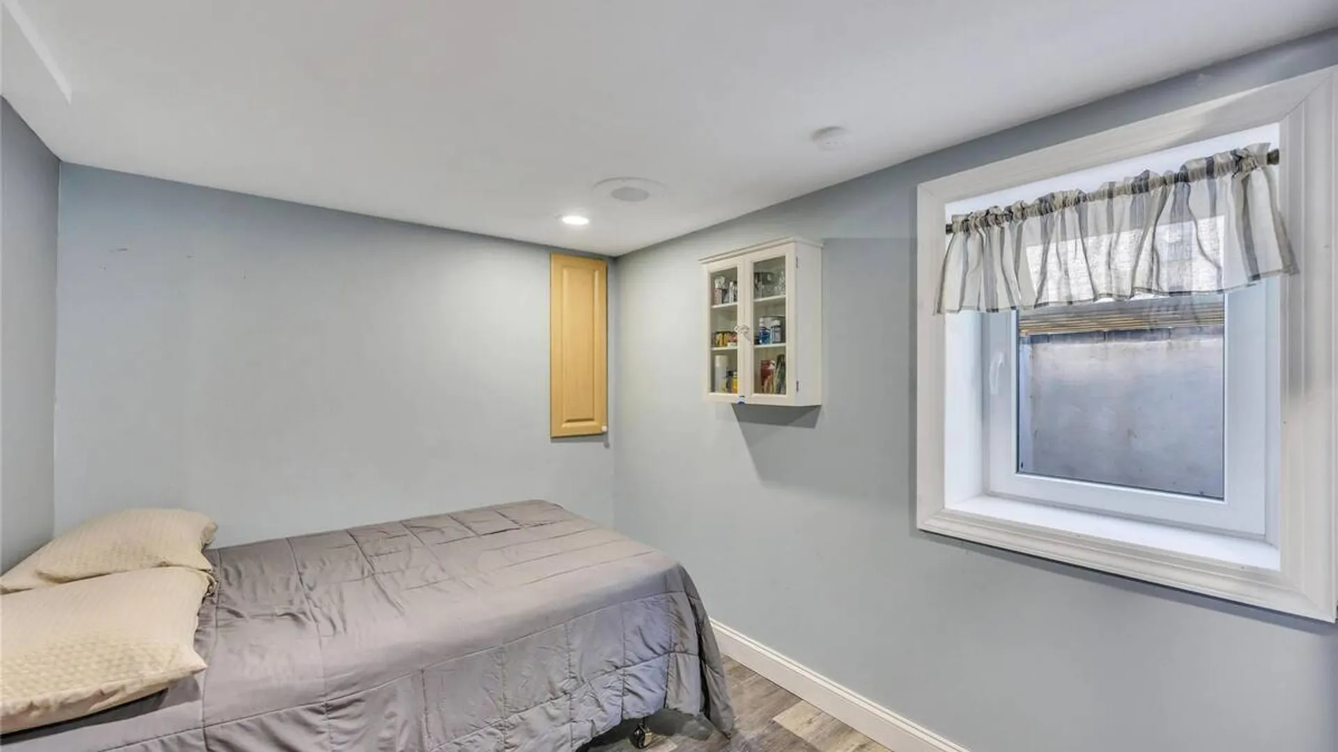 Property at 11 Irving Place, Islip Terrace, NY 11752 16
