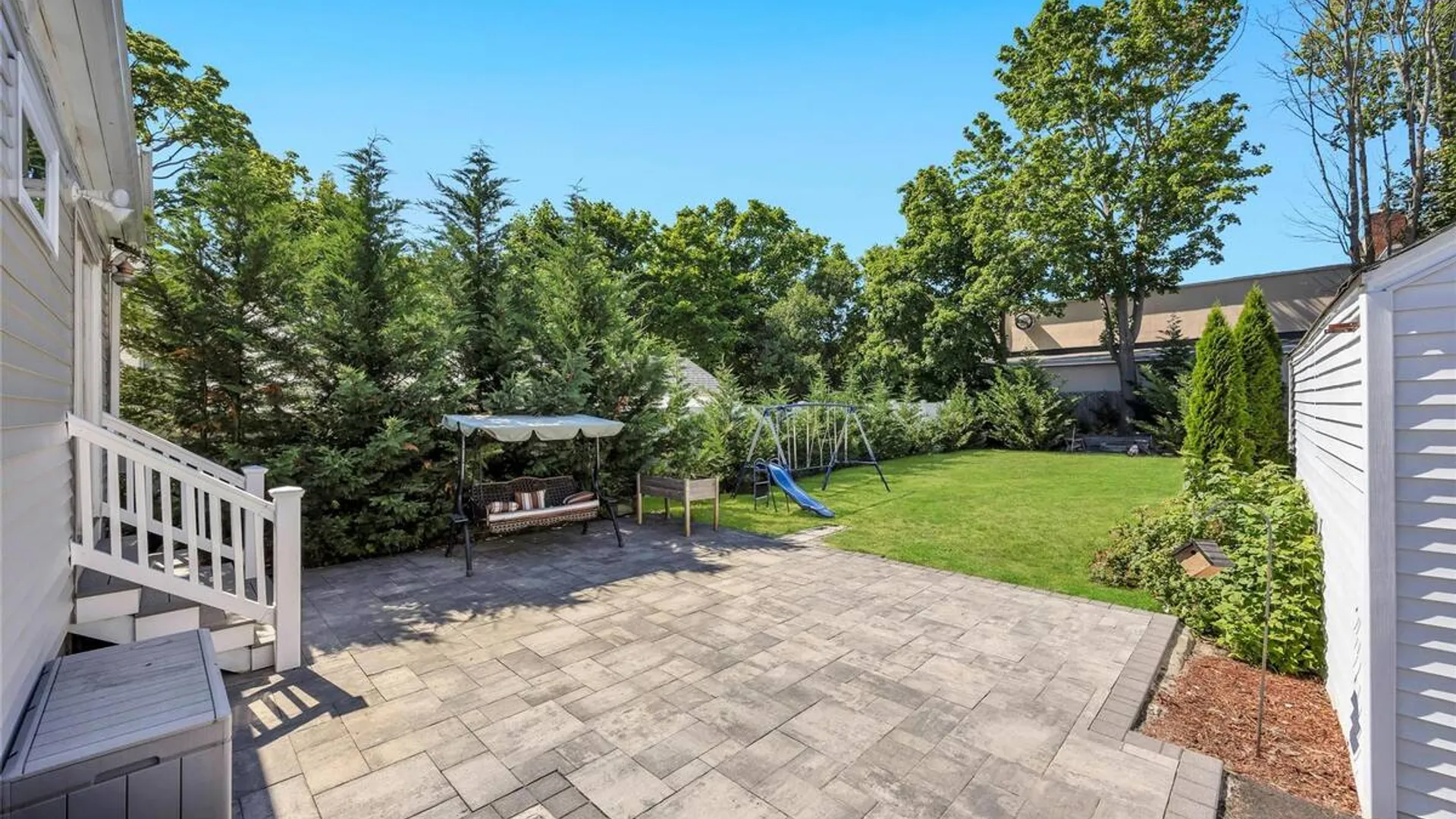 Property at 11 Irving Place, Islip Terrace, NY 11752 20