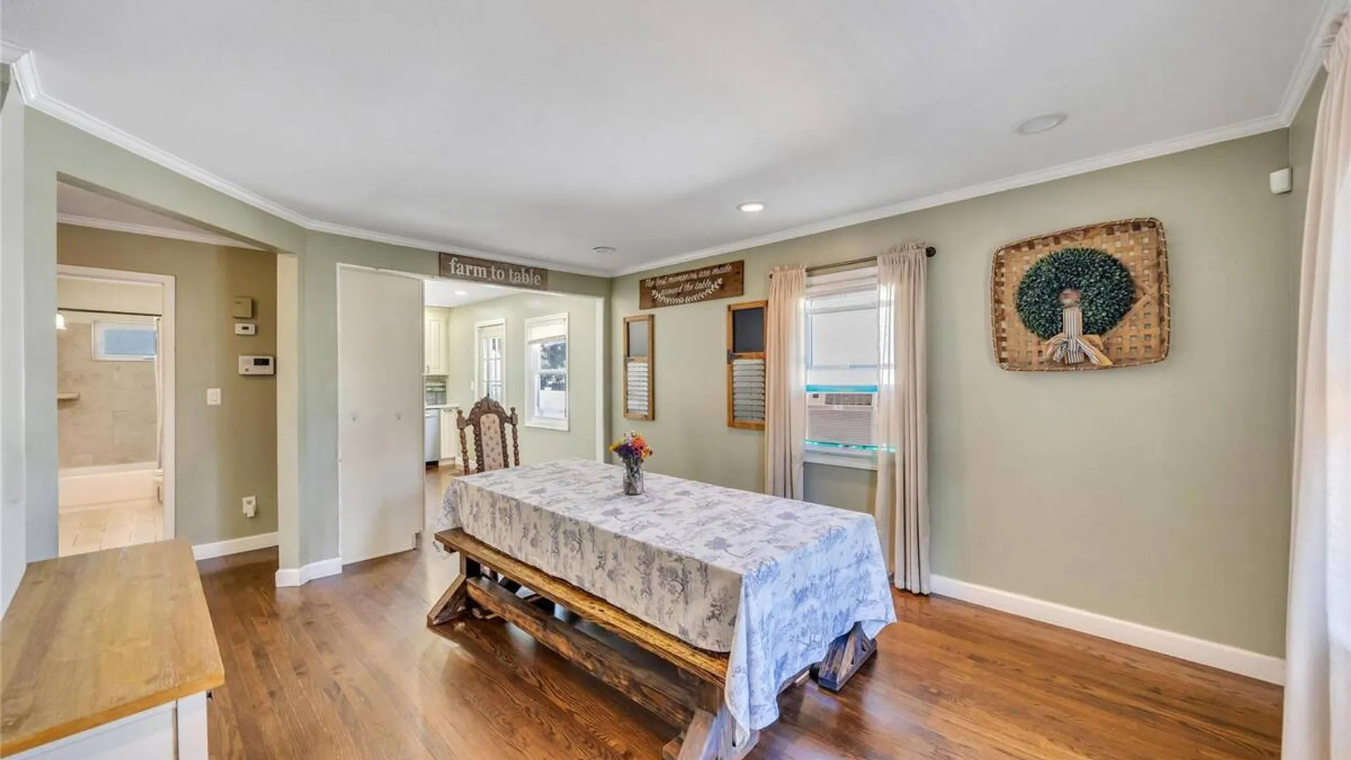 Property at 11 Irving Place, Islip Terrace, NY 11752 4