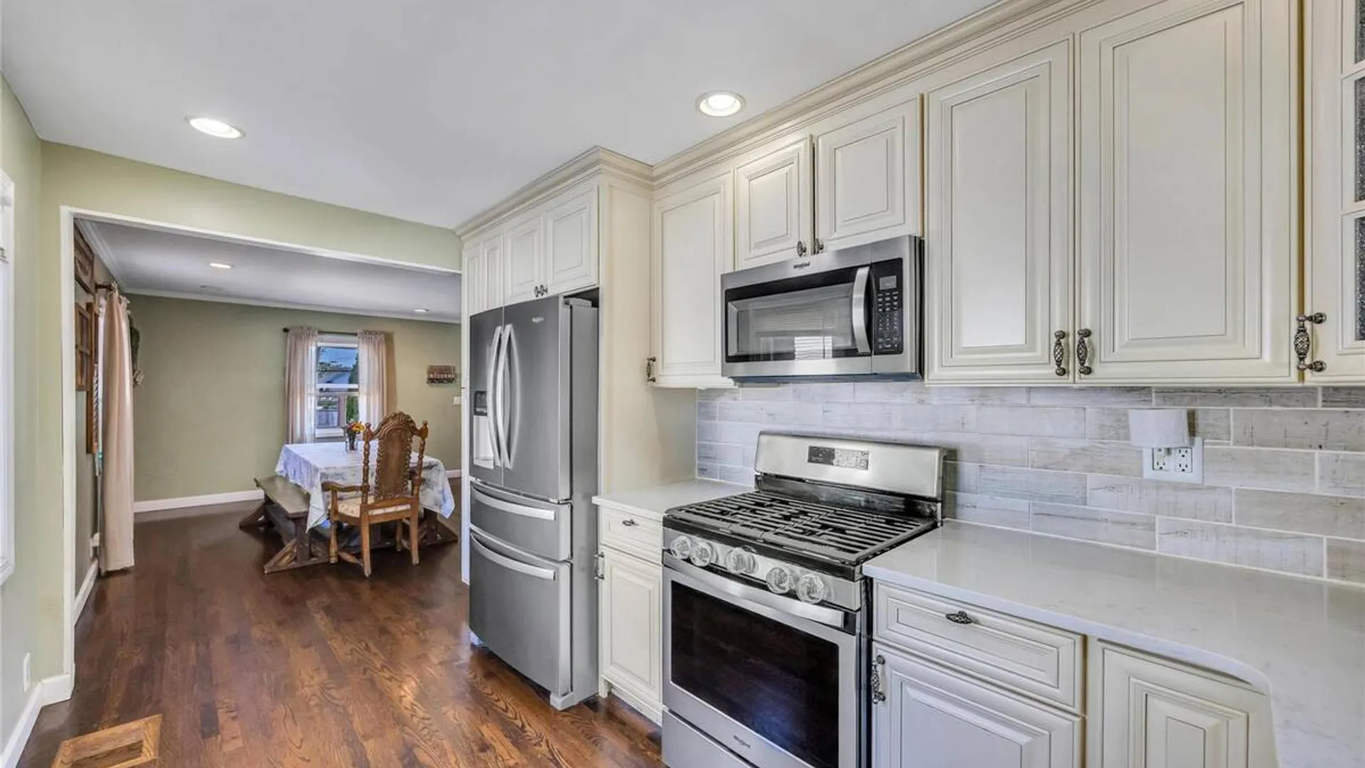 Property at 11 Irving Place, Islip Terrace, NY 11752 6