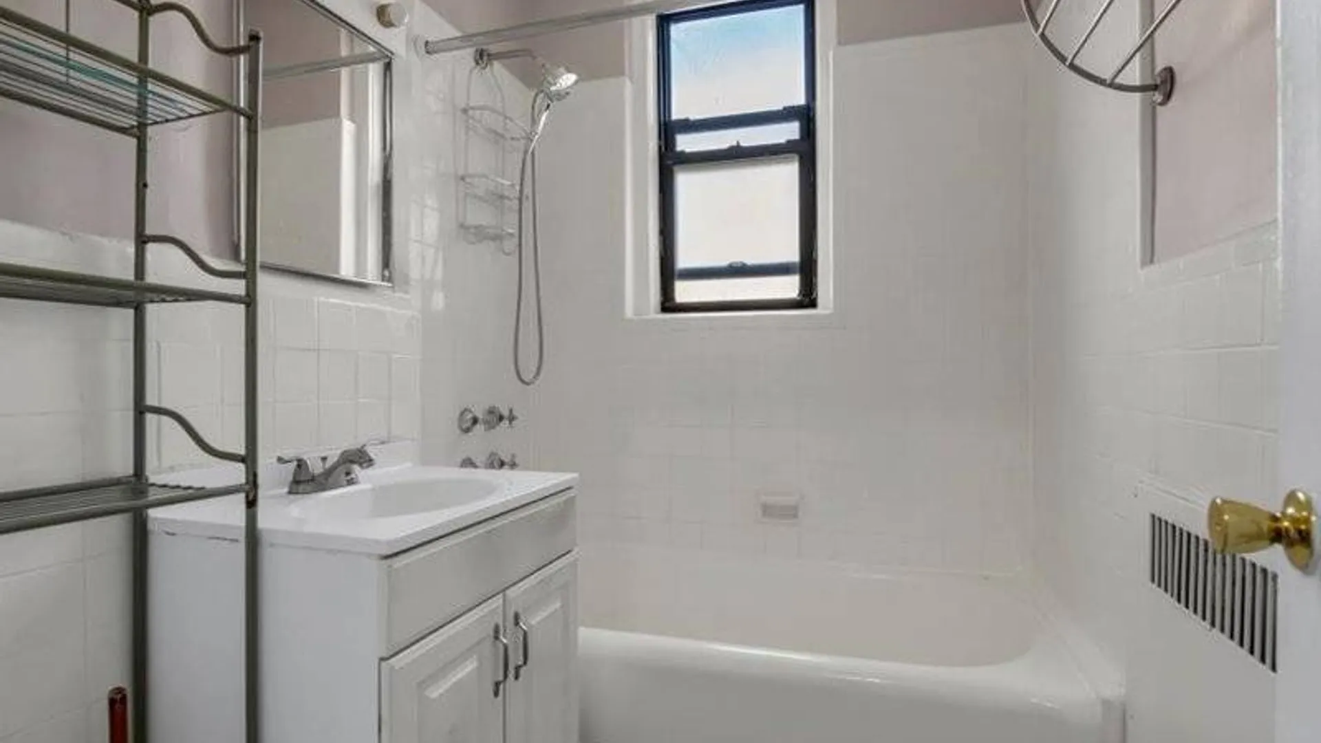 Property at 1150 Brighton Beach Ave, Brooklyn, NY 11235 8