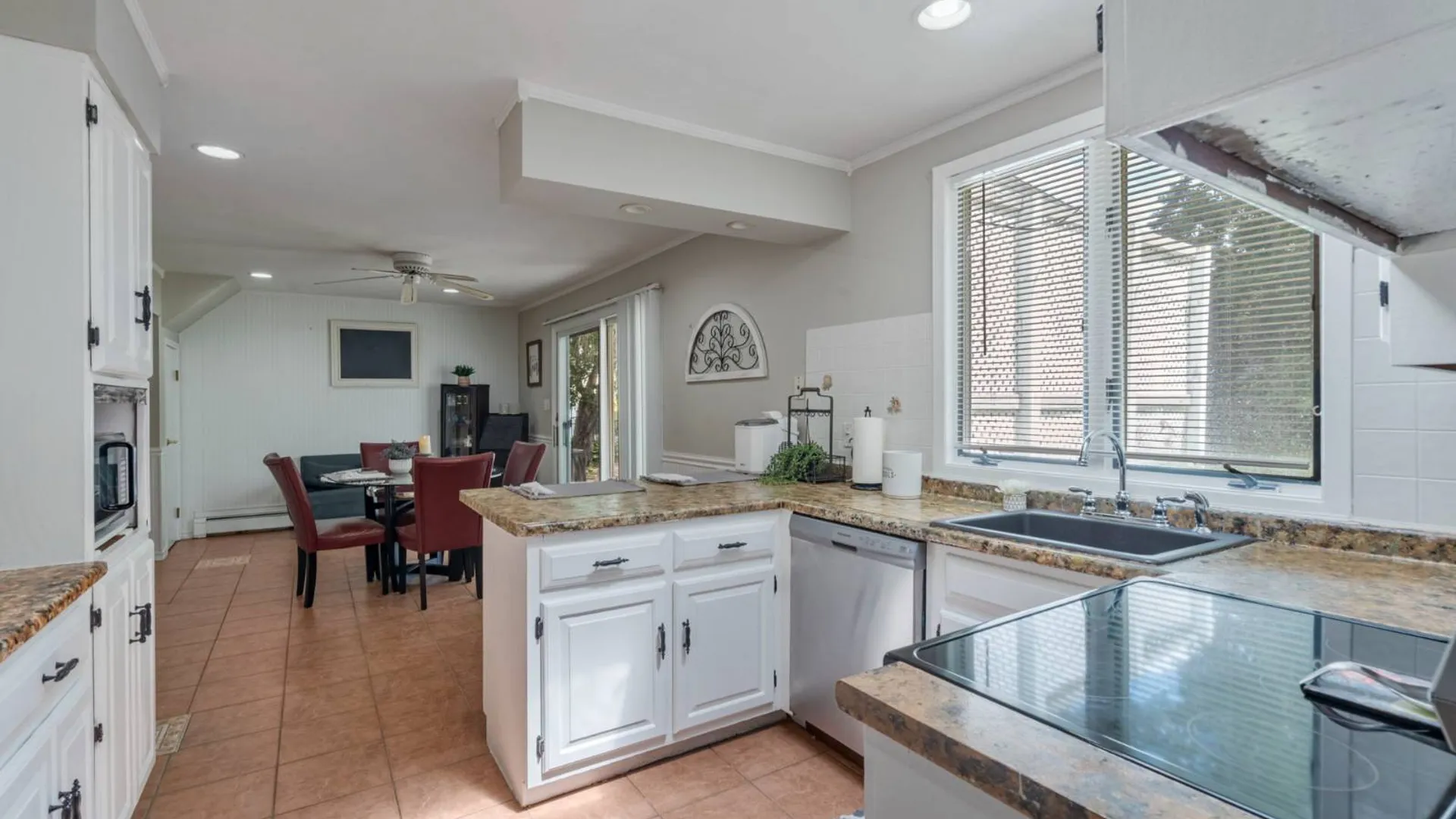Property at 20 Spaulding Ln, Stony Brook, NY 11790 6